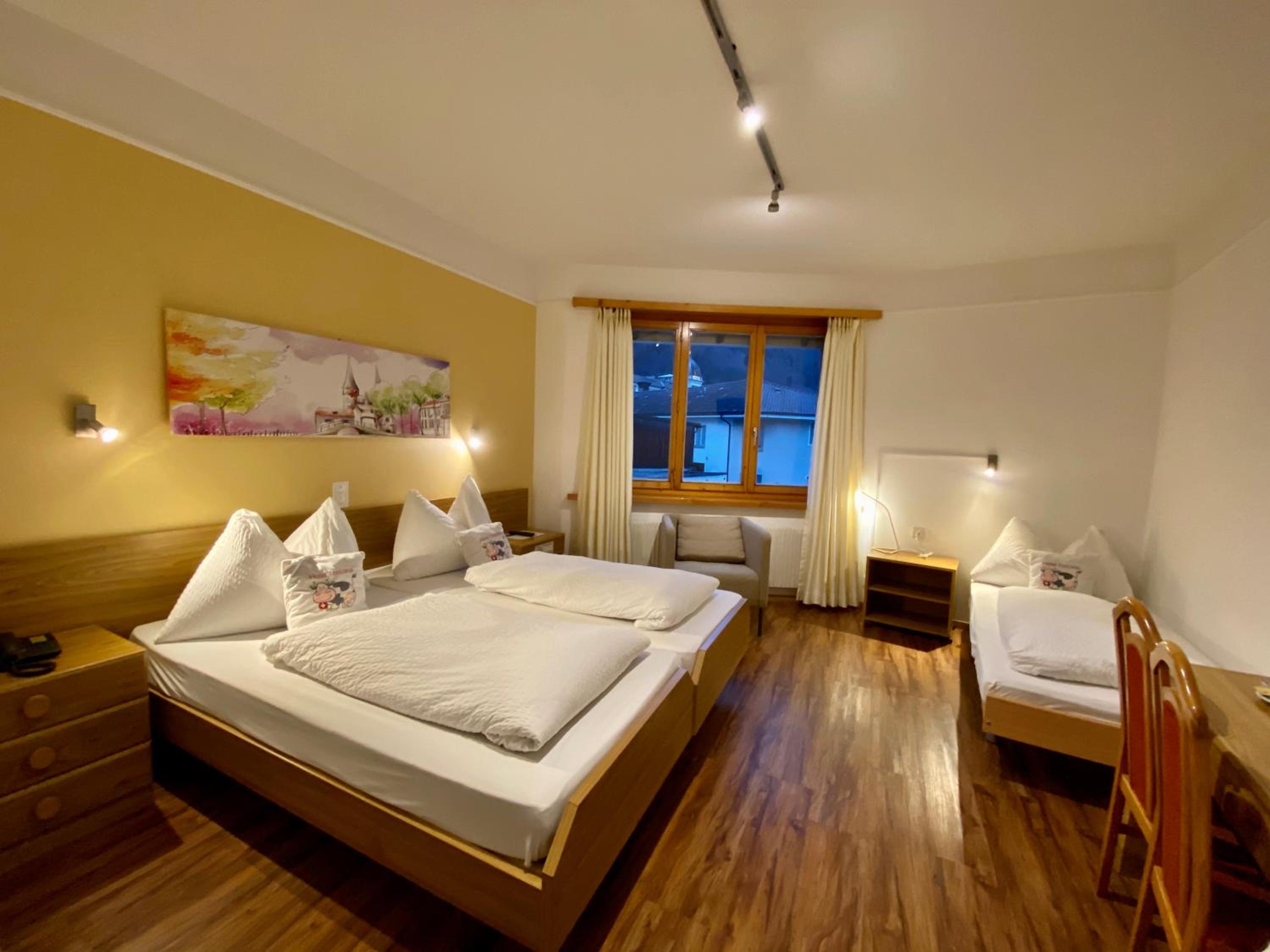 Quadruple Room - Photo 1
