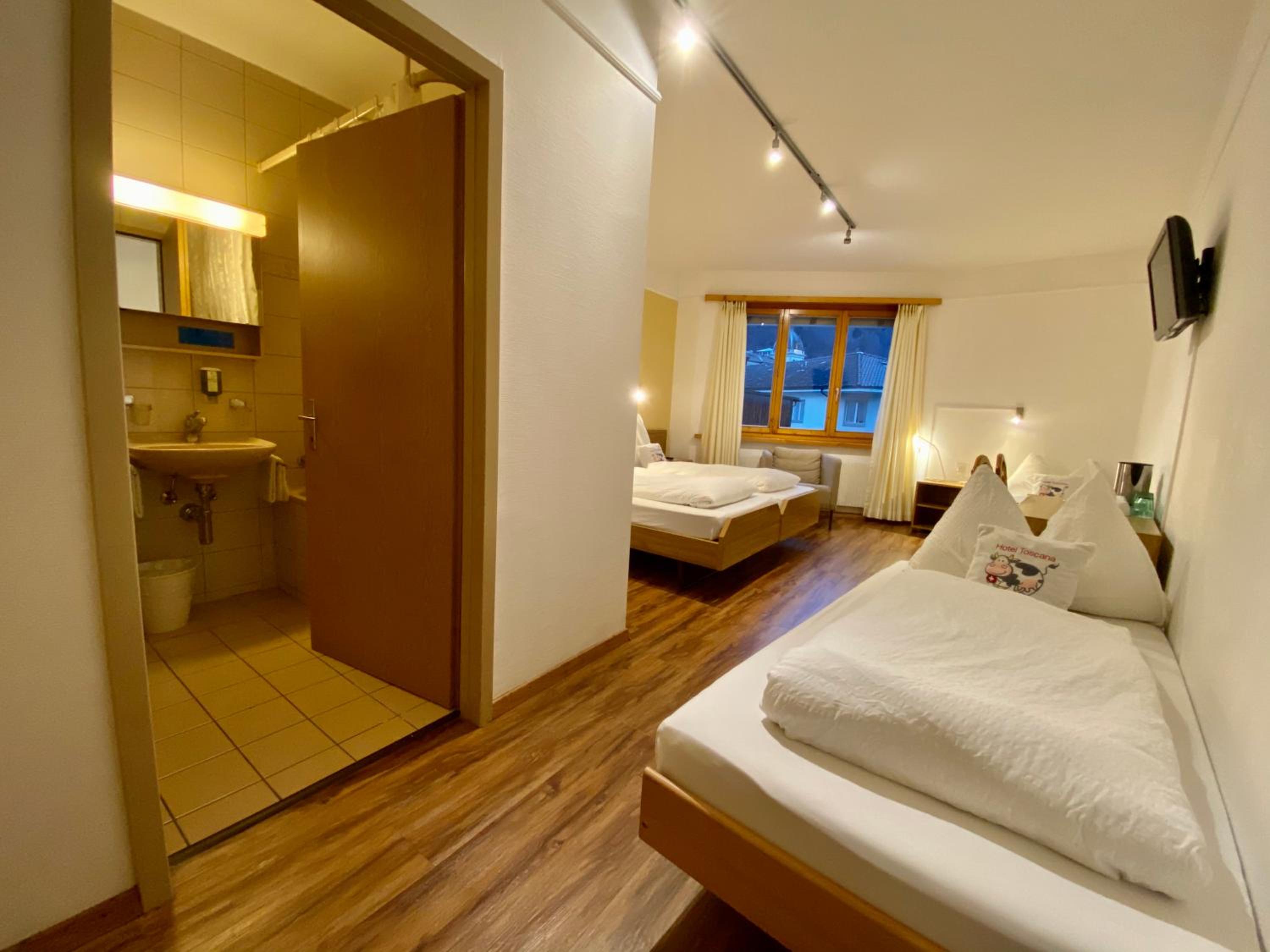 Quadruple Room - Photo 5