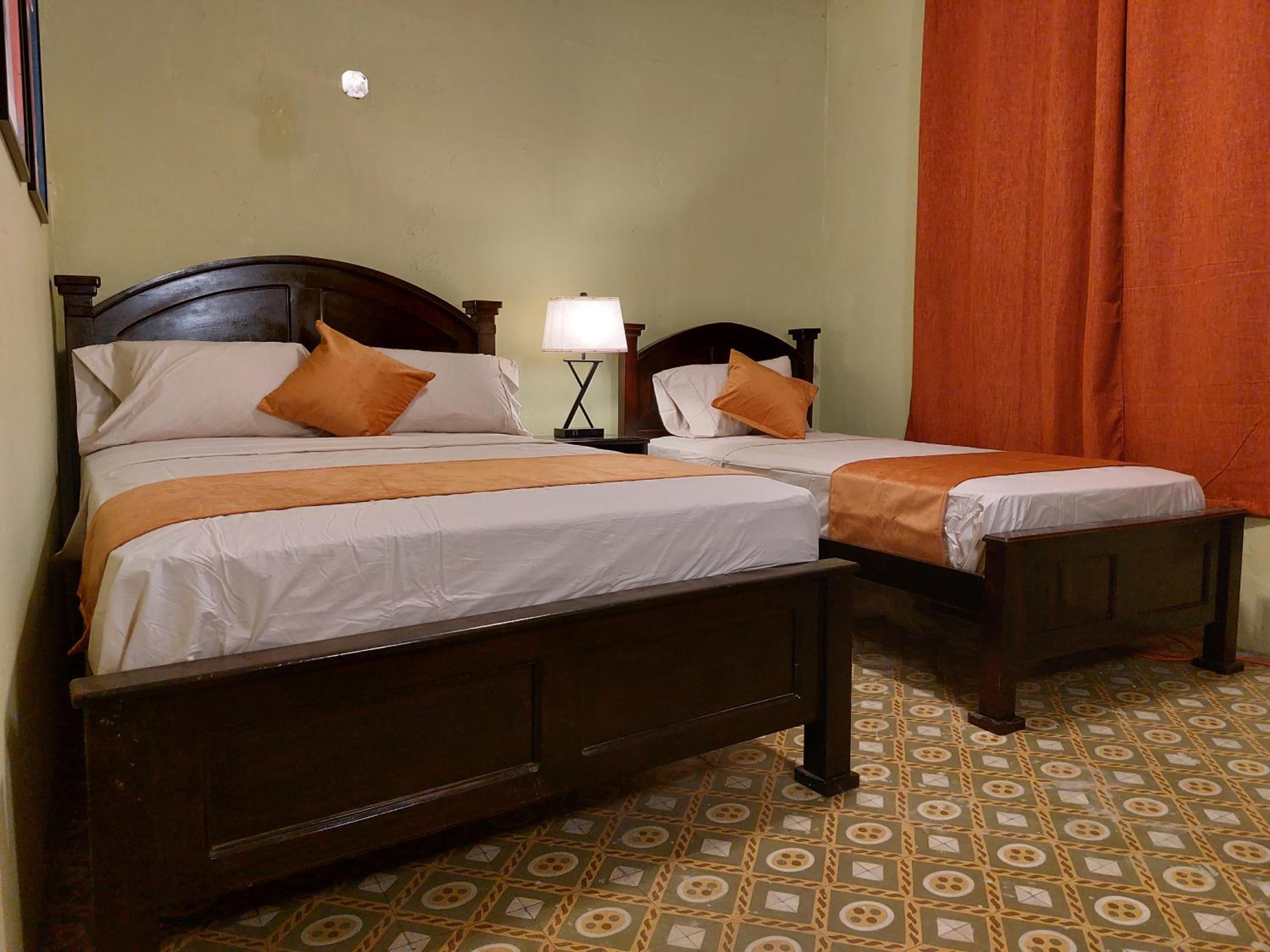Twin Room with Private Bathroom photo 1