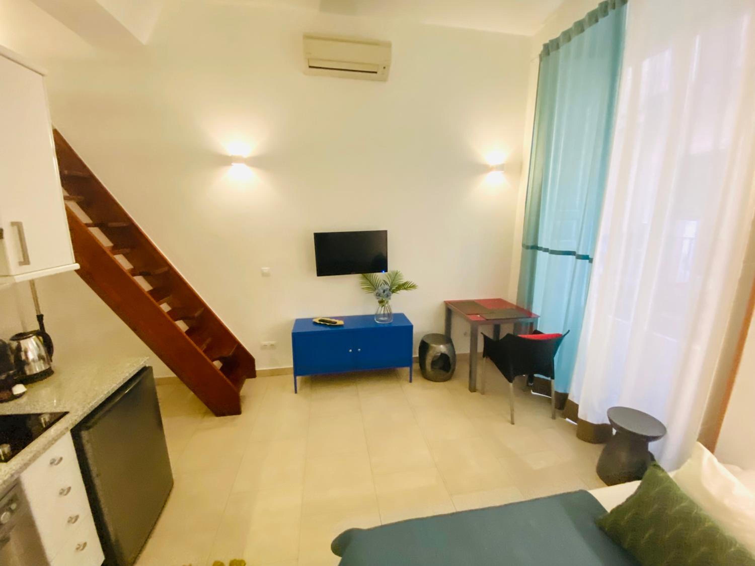 Apartment - Split Level photo 3