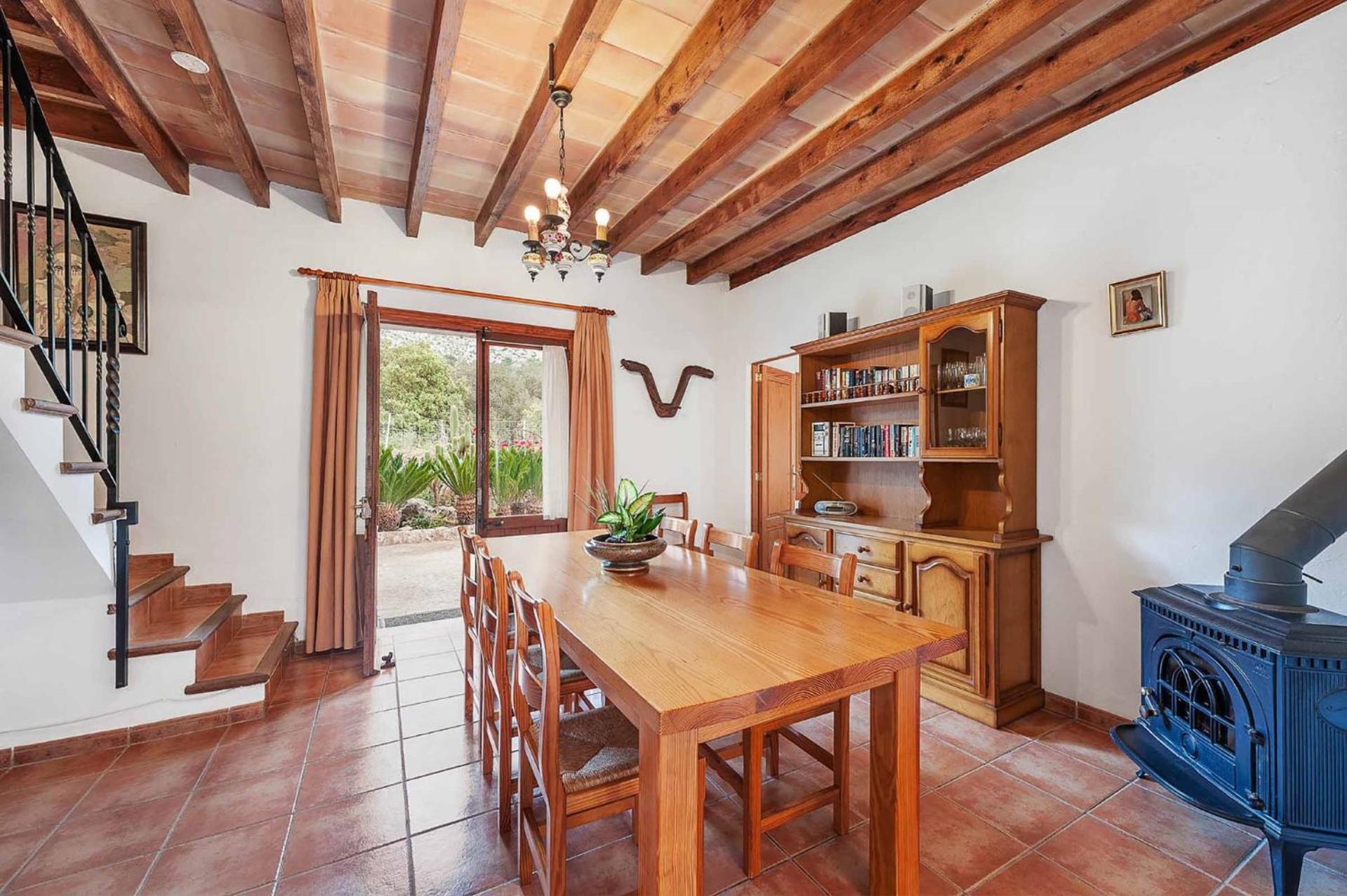Villa photo 3