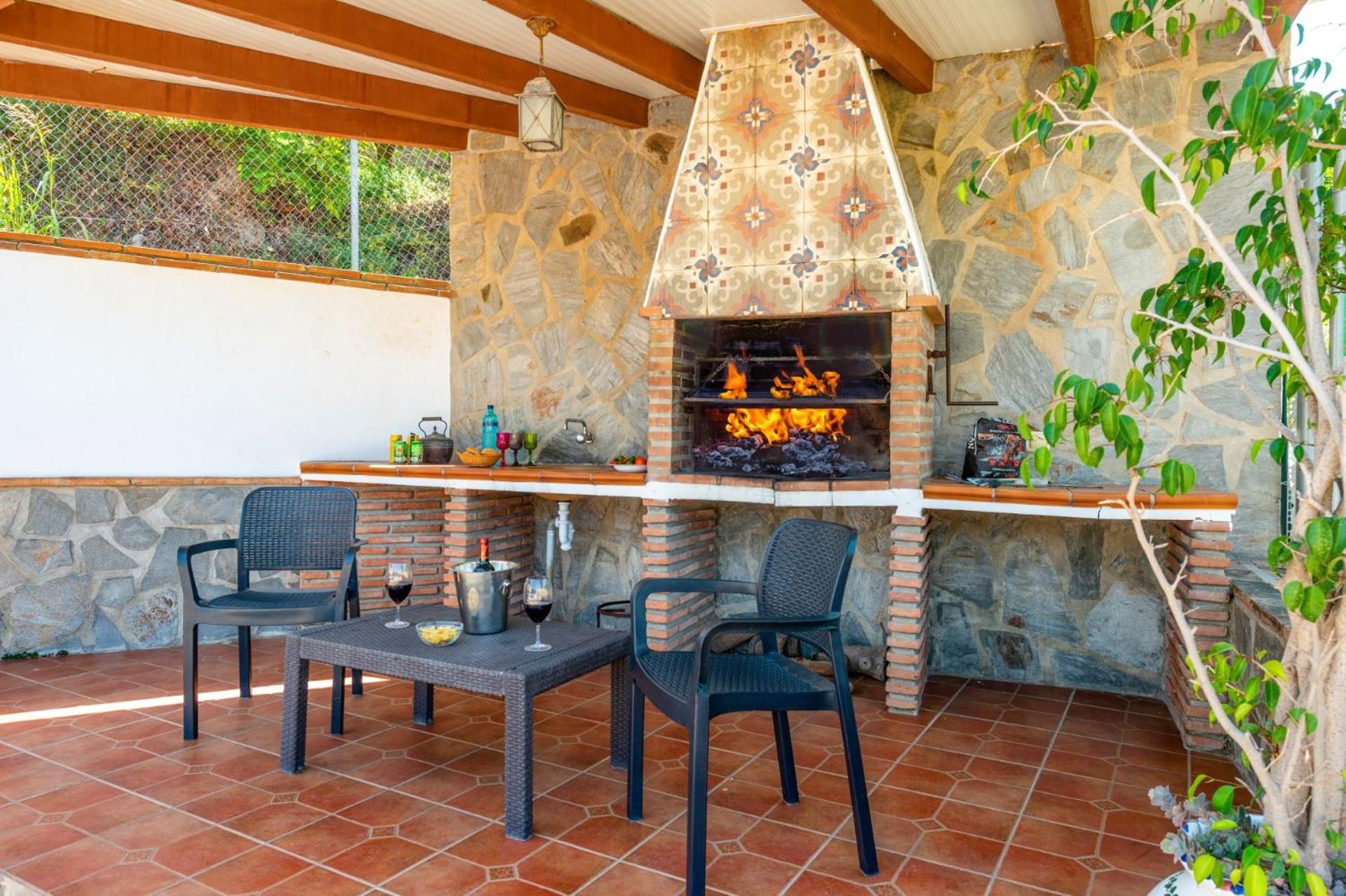 Villa photo 2