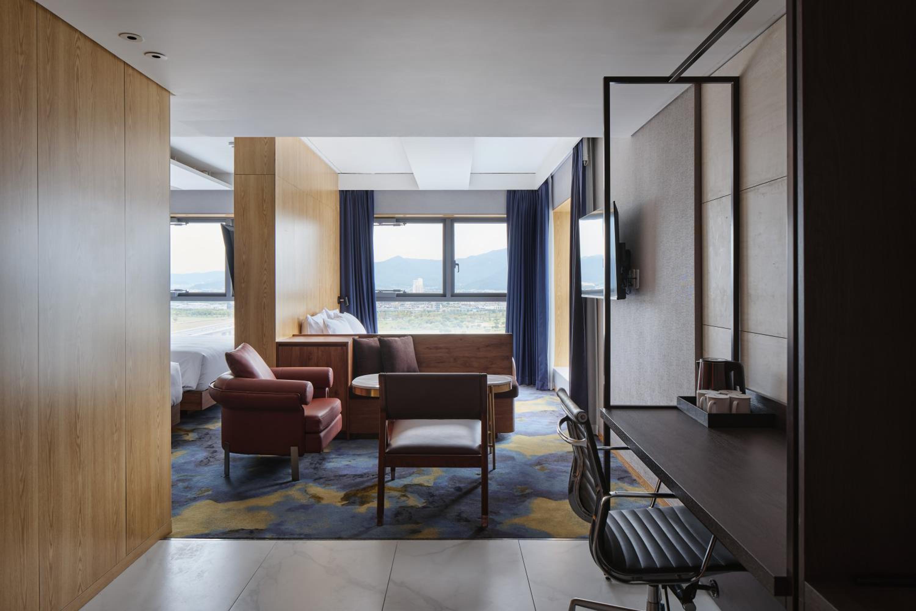 Corner Suite River View - Photo 6