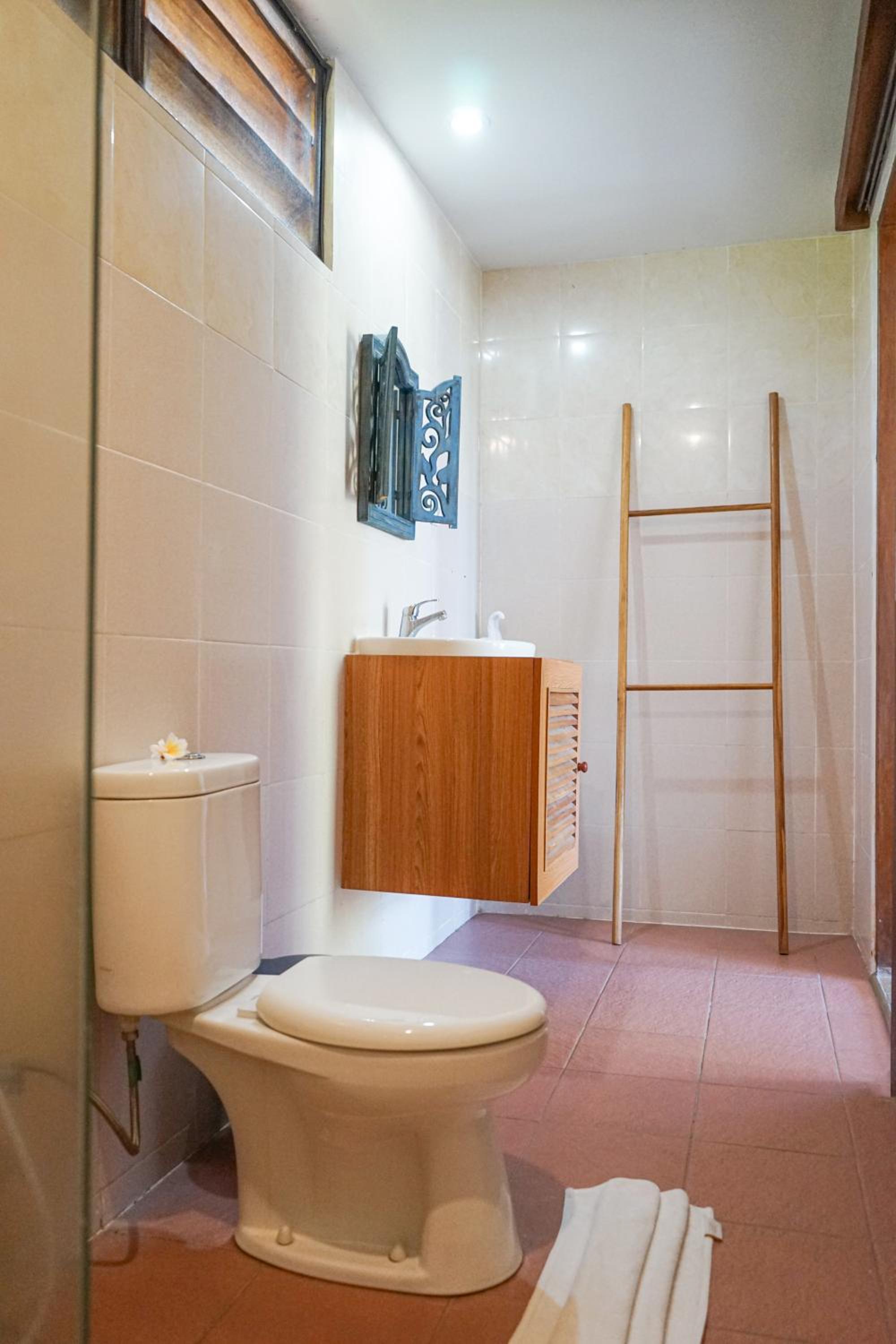 Double Room with Sea View - Photo 9