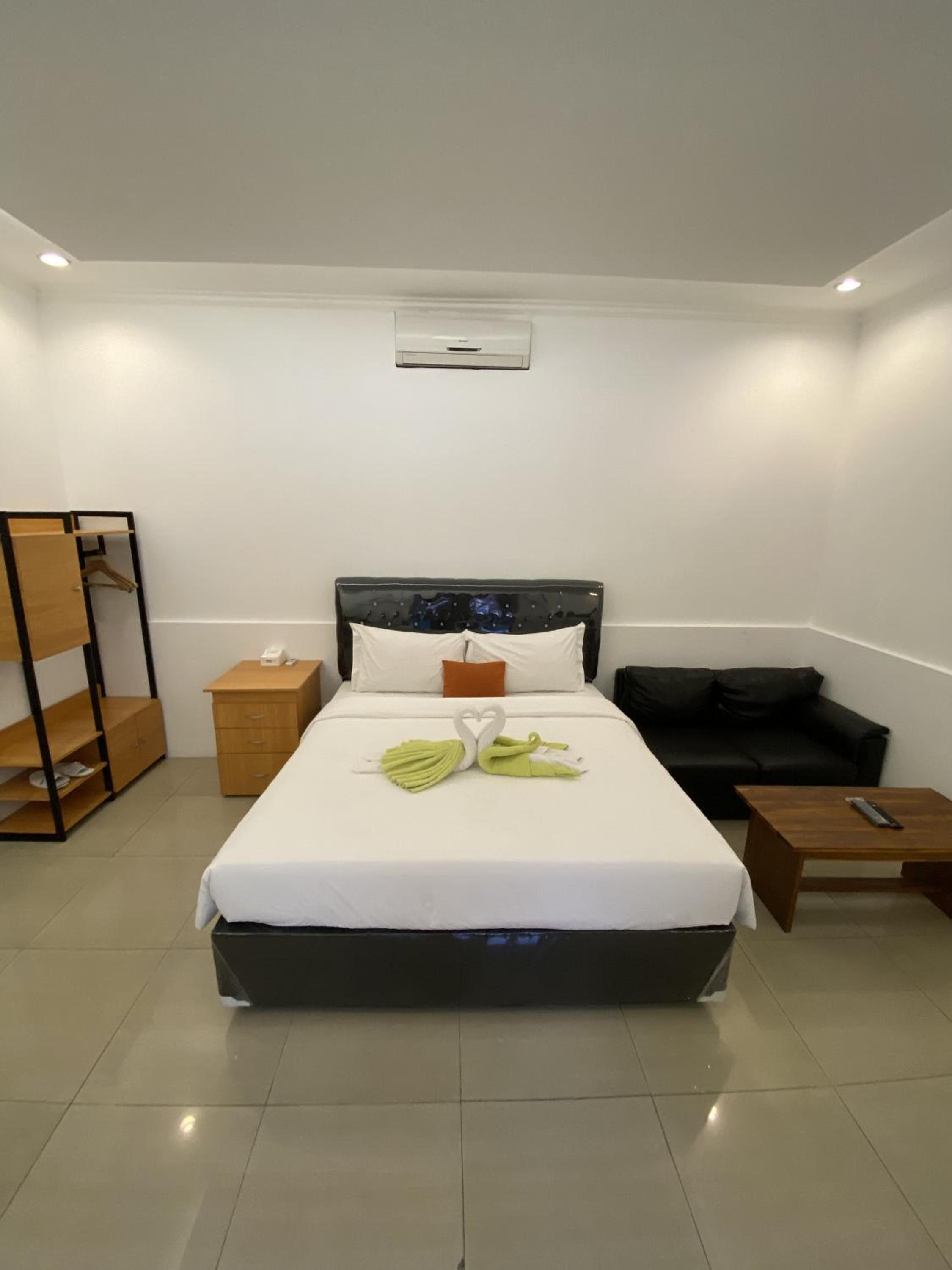 Standard Family Room - Photo 17