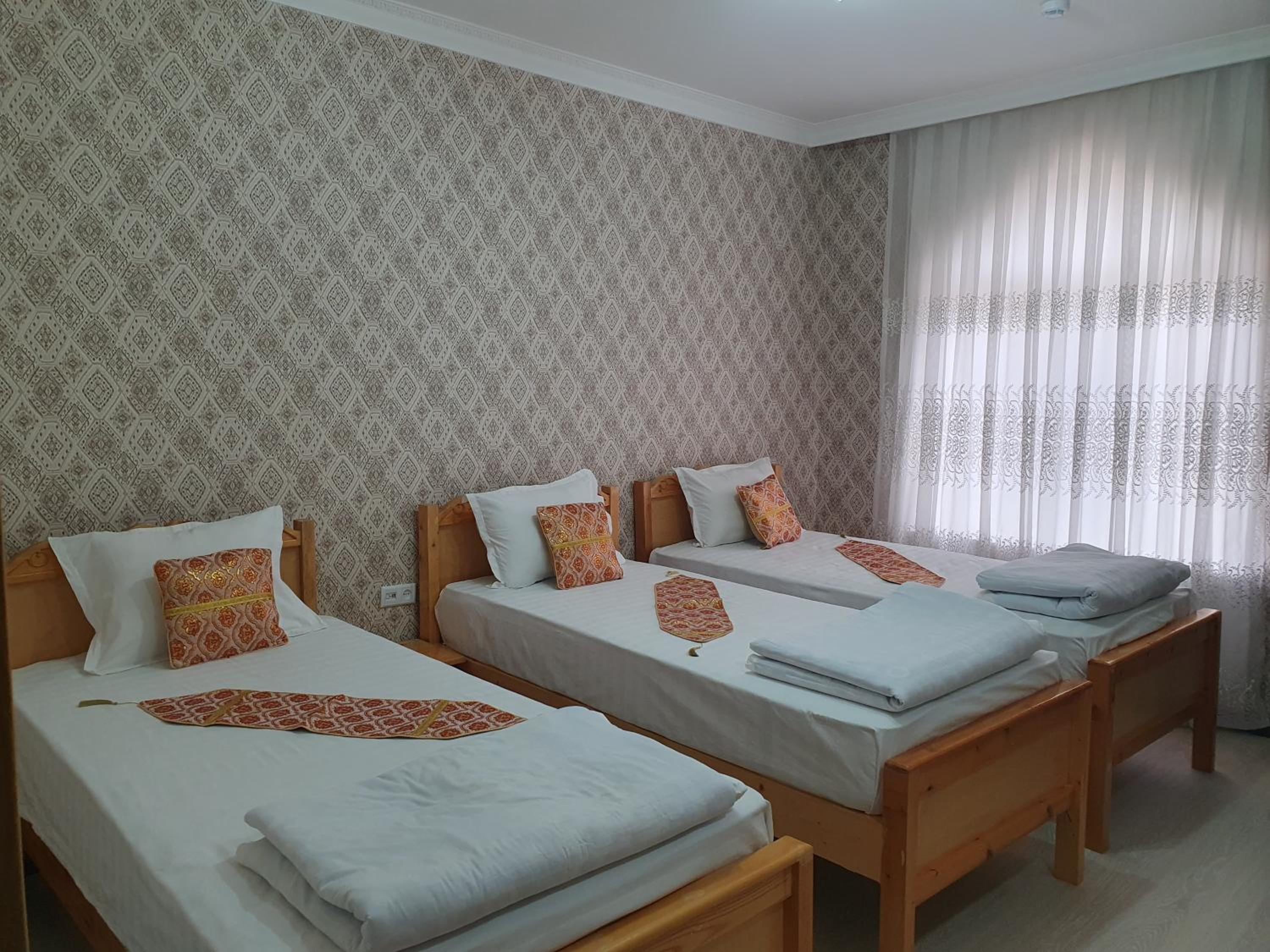 Triple Room with Private Bathroom photo 1