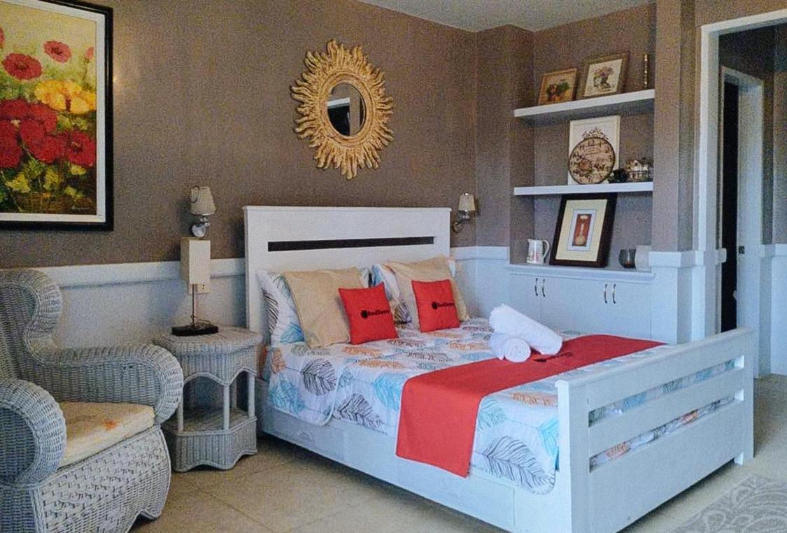 Deluxe Room - Photo 1