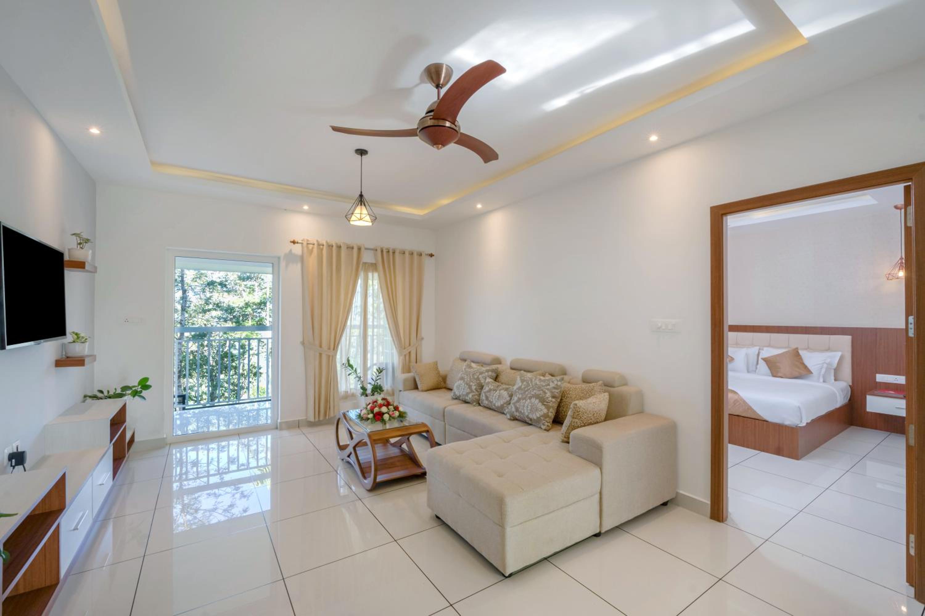 Mountain View Suite with Early Check-In upto 2 hours (subject to availability) - Photo 3