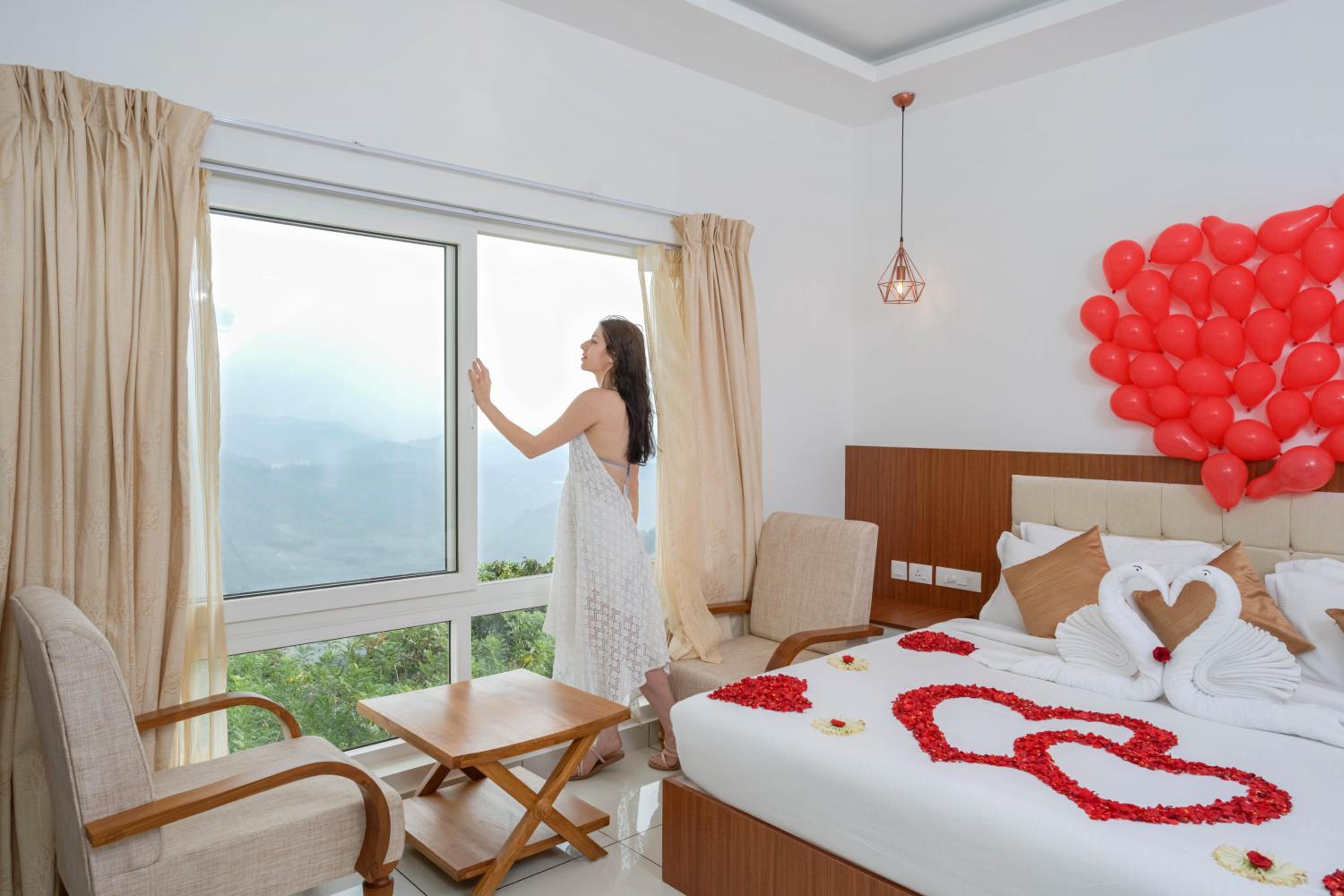 Timeless Jacuzzi Suite with Early Check-In upto 2 hours (subject to availability) - Photo 8
