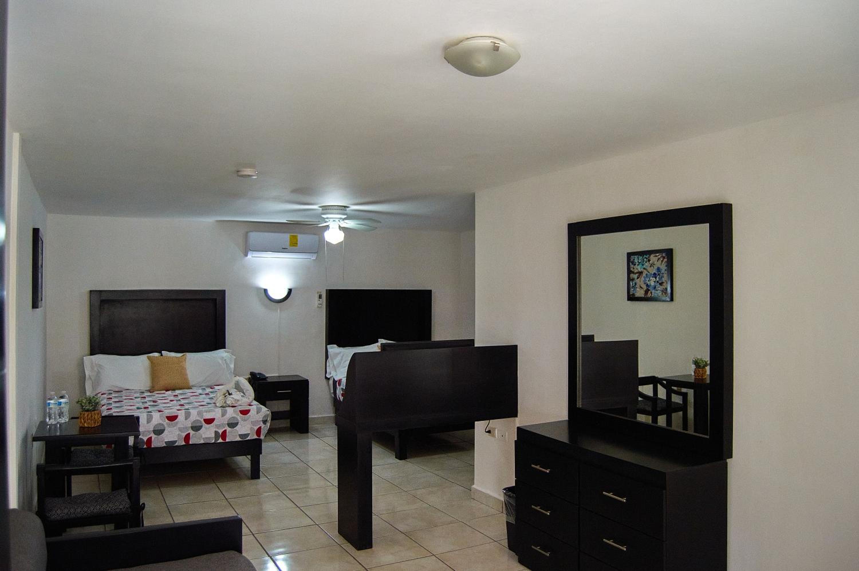 Standard Double Room With Two Double Beds photo 1