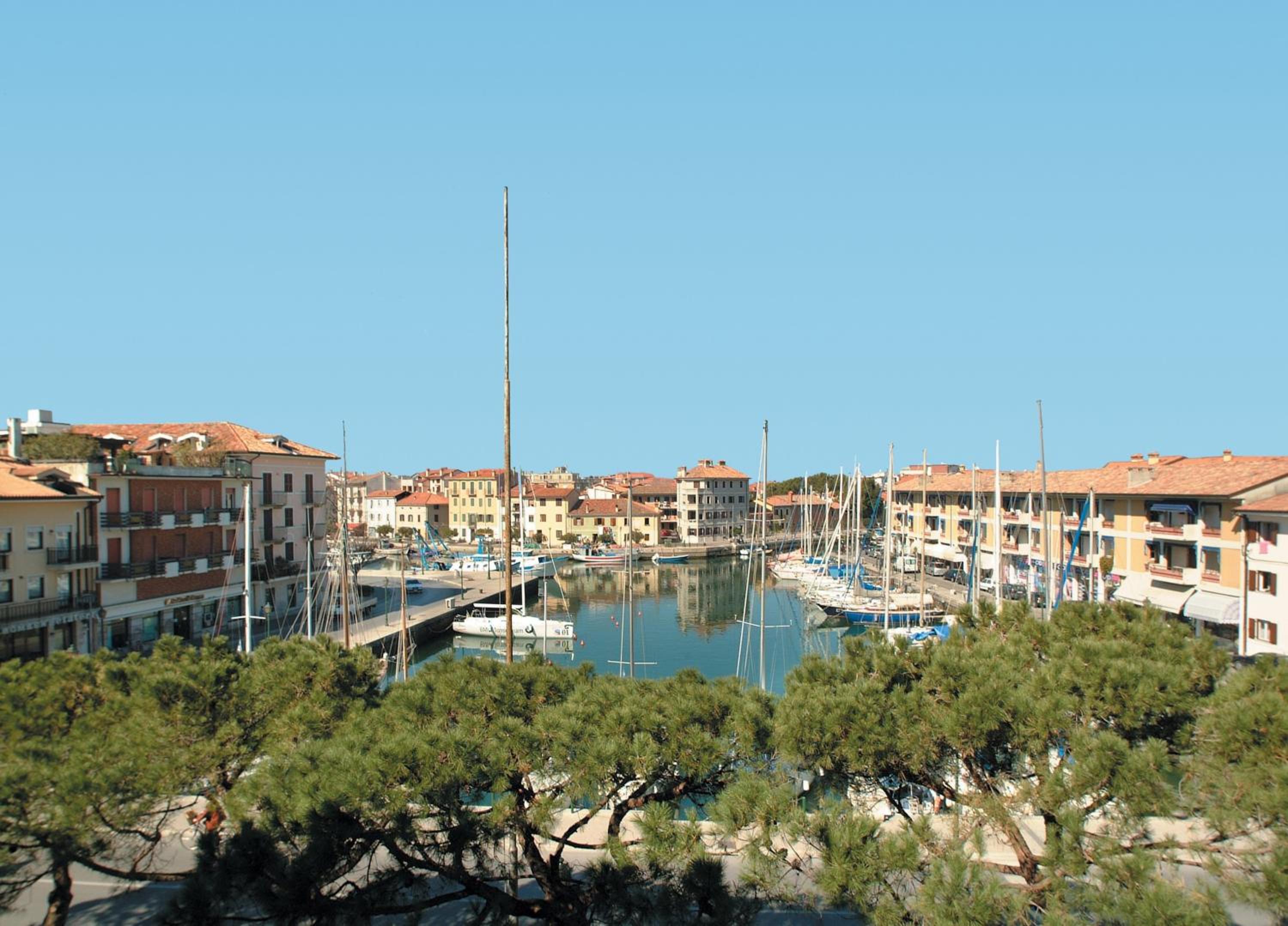 Double Room with Harbor View - Photo 2