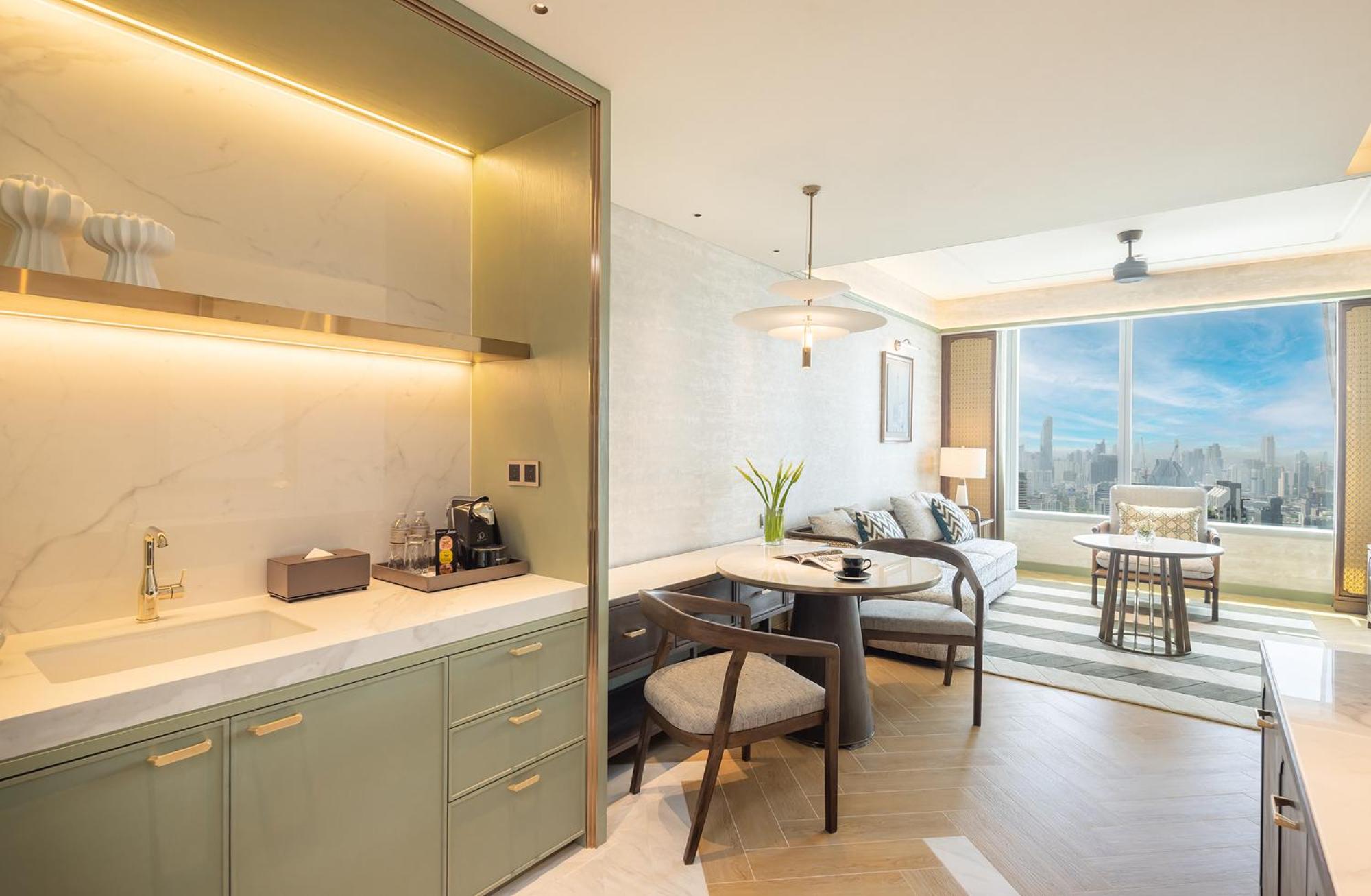 Premium One Bedroom Suite with Lounge Access photo 3