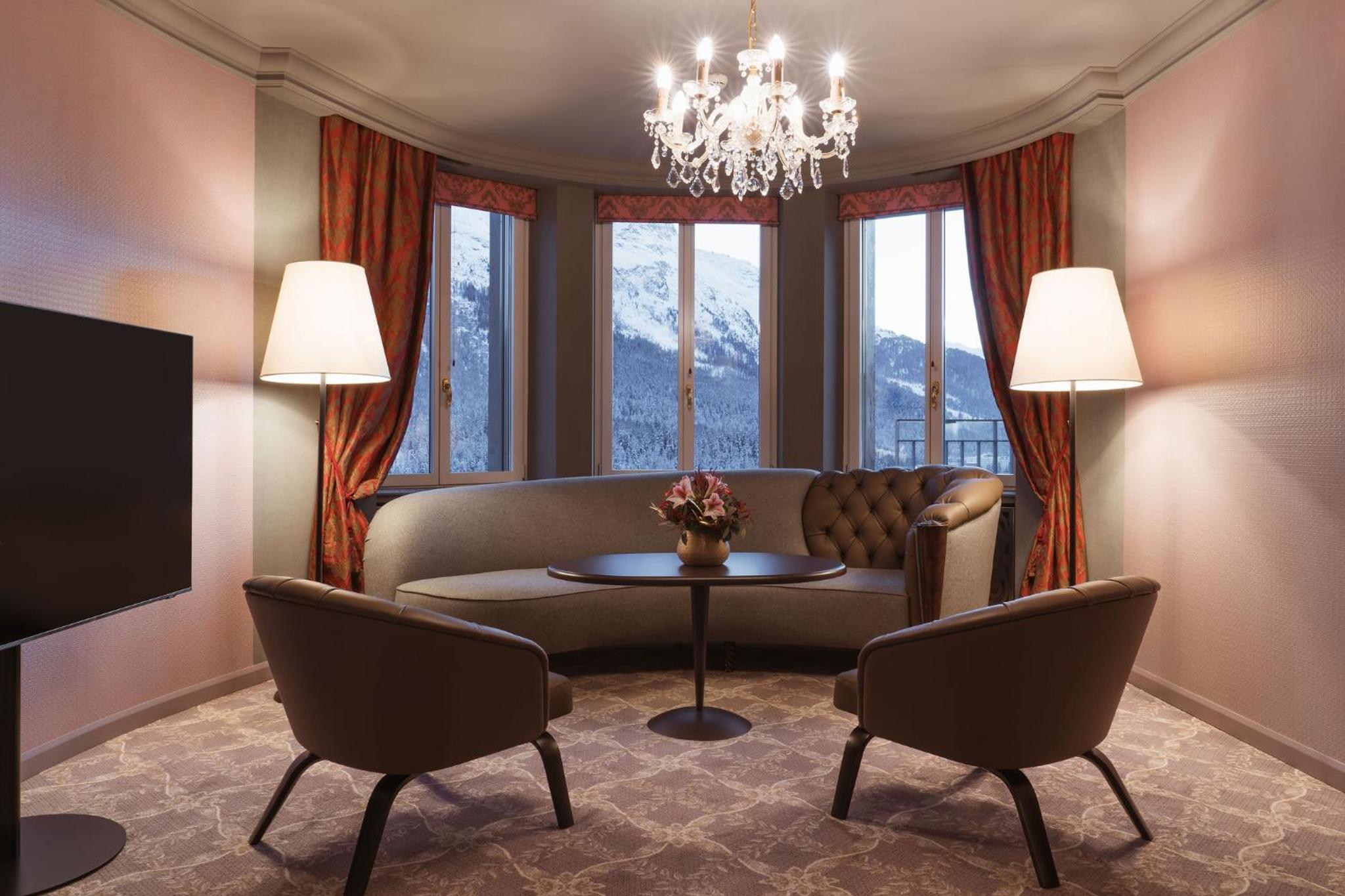 Deluxe Suite with Lake View