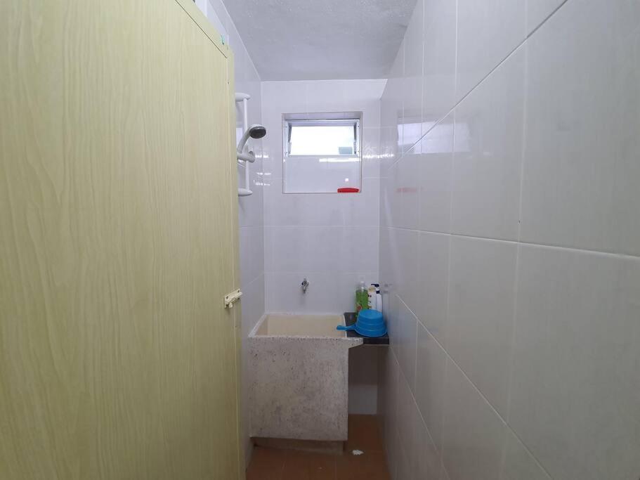 Four-Bedroom House photo 2