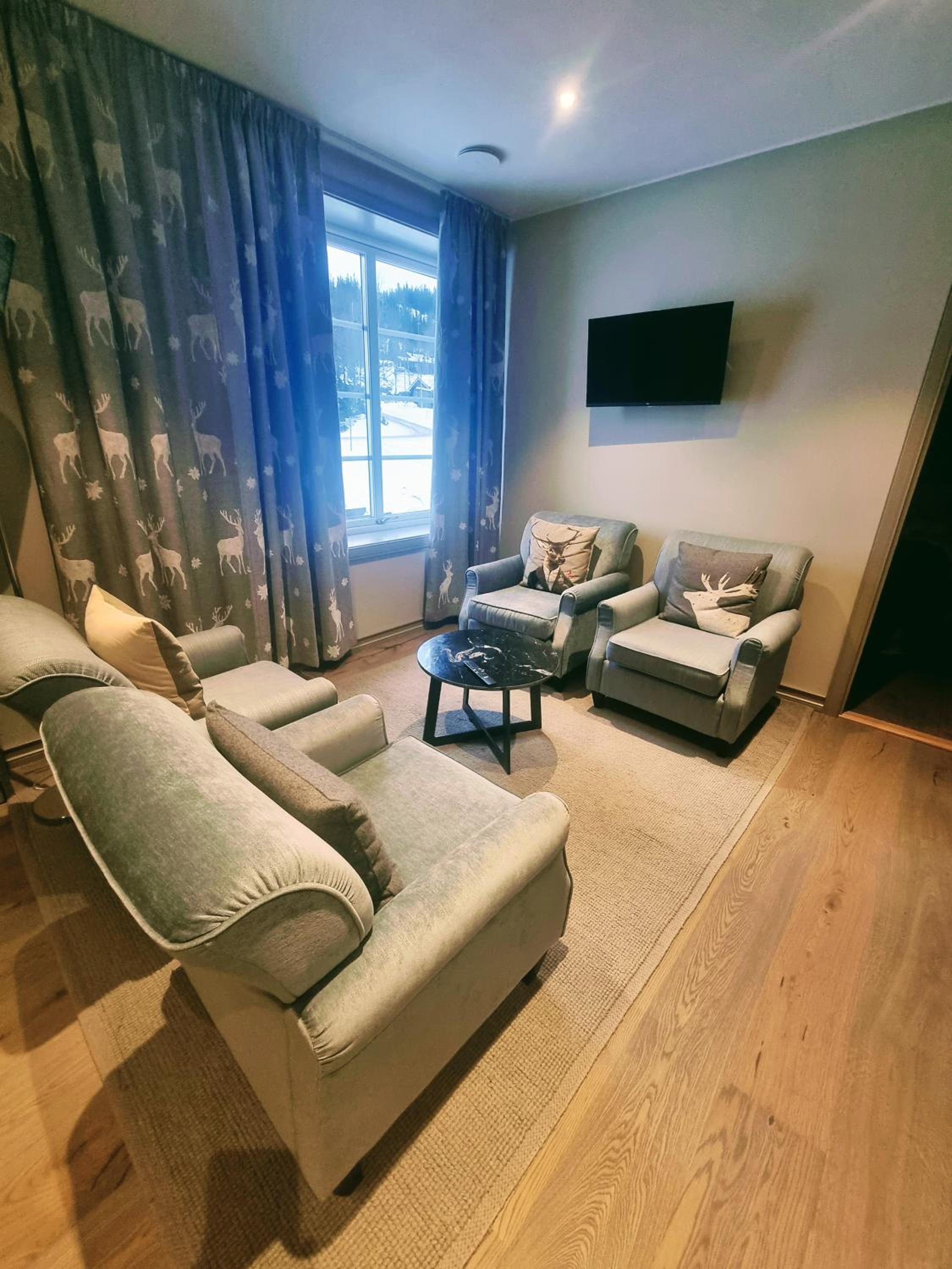 Two-Bedroom Suite photo 3