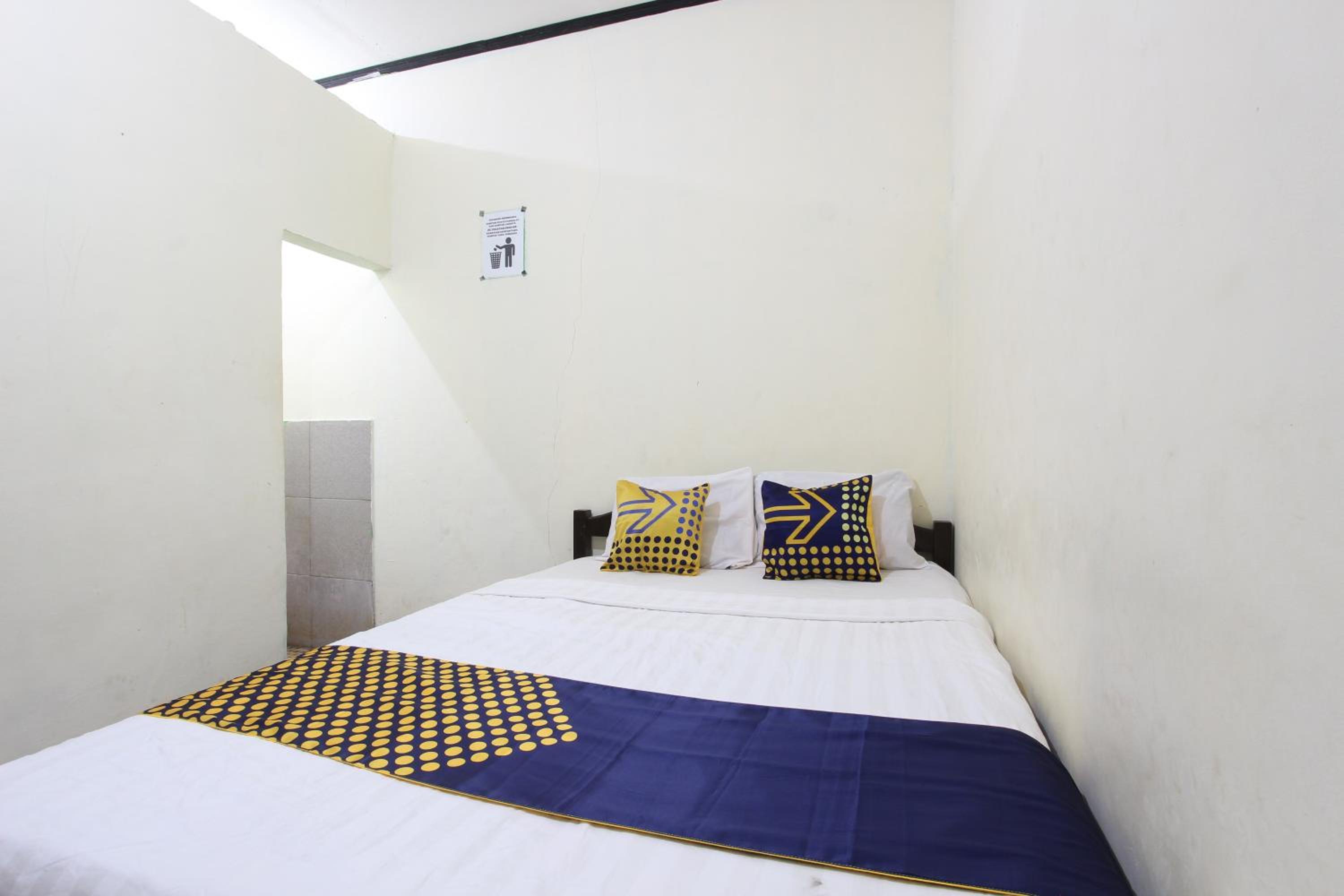 Double Room - Photo 22