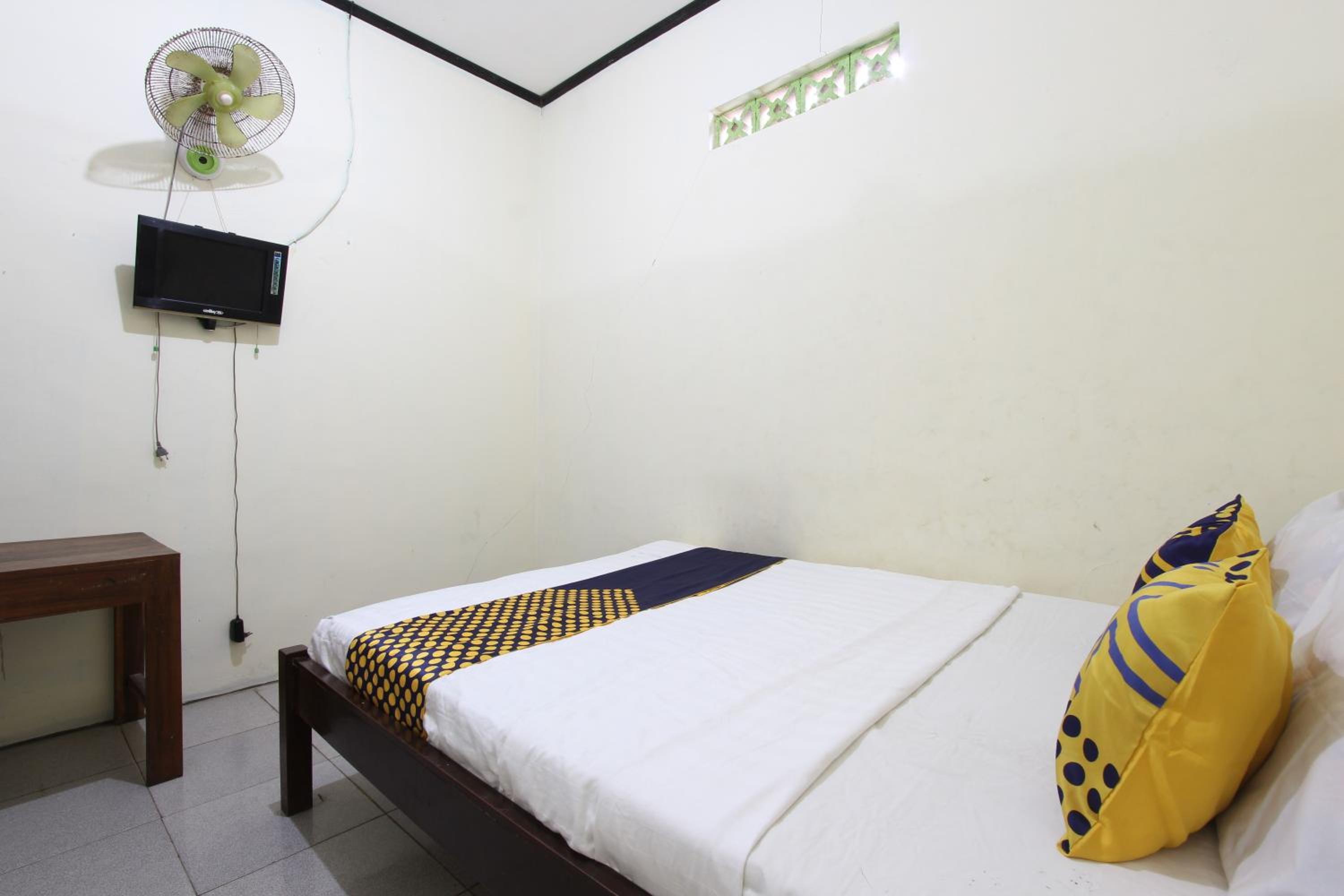 Double Room - Photo 18