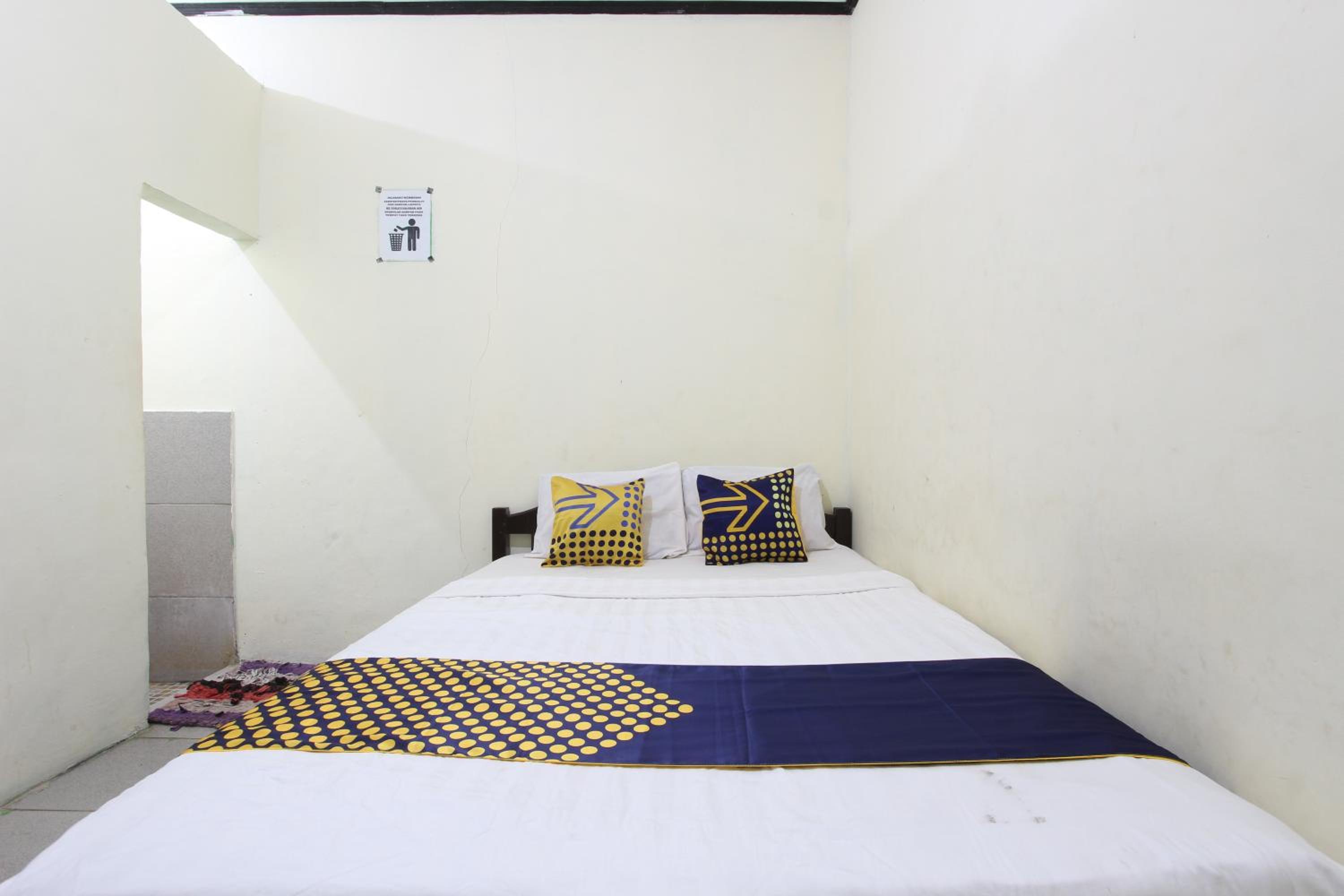 Double Room - Photo 14