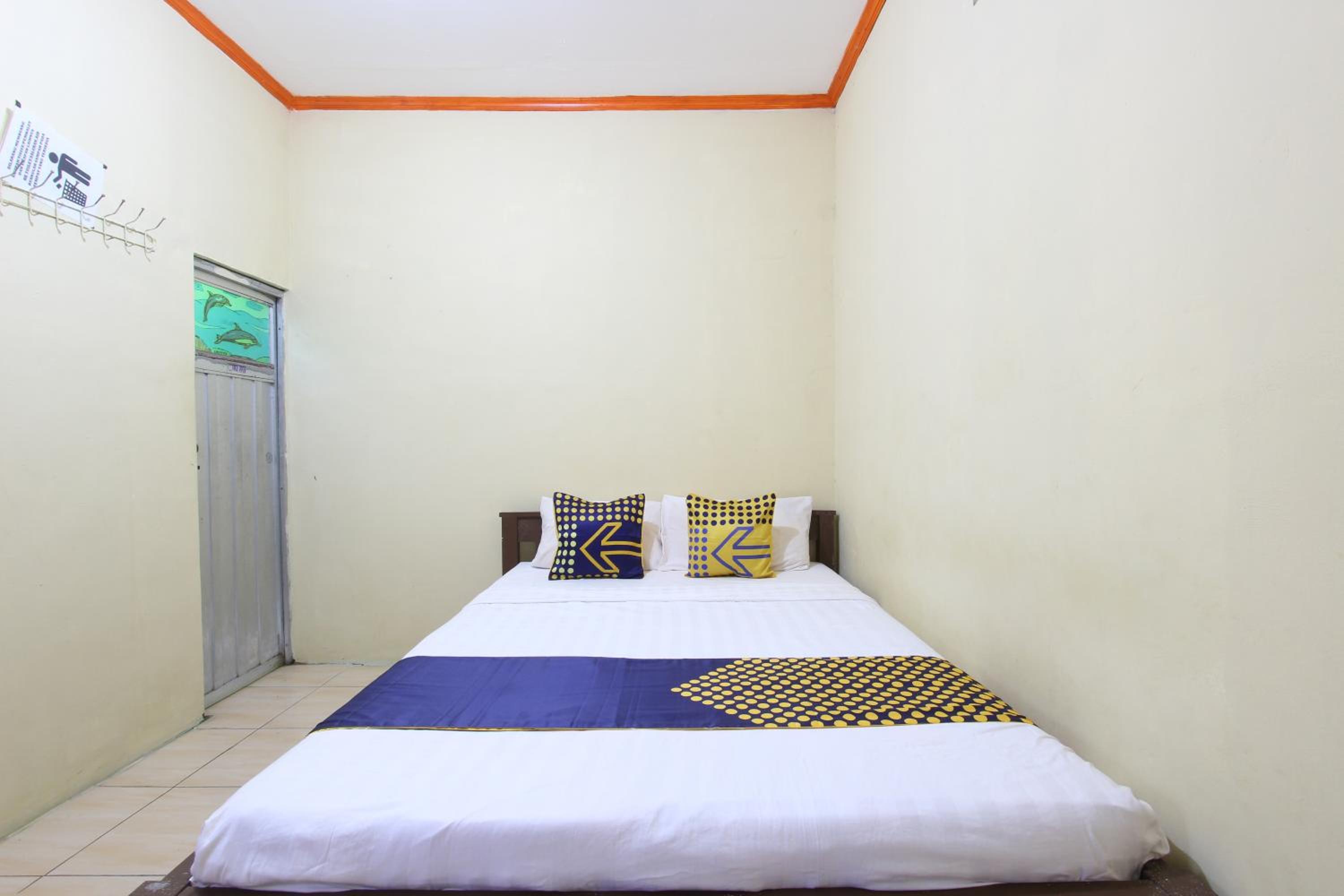 Double Room - Photo 9