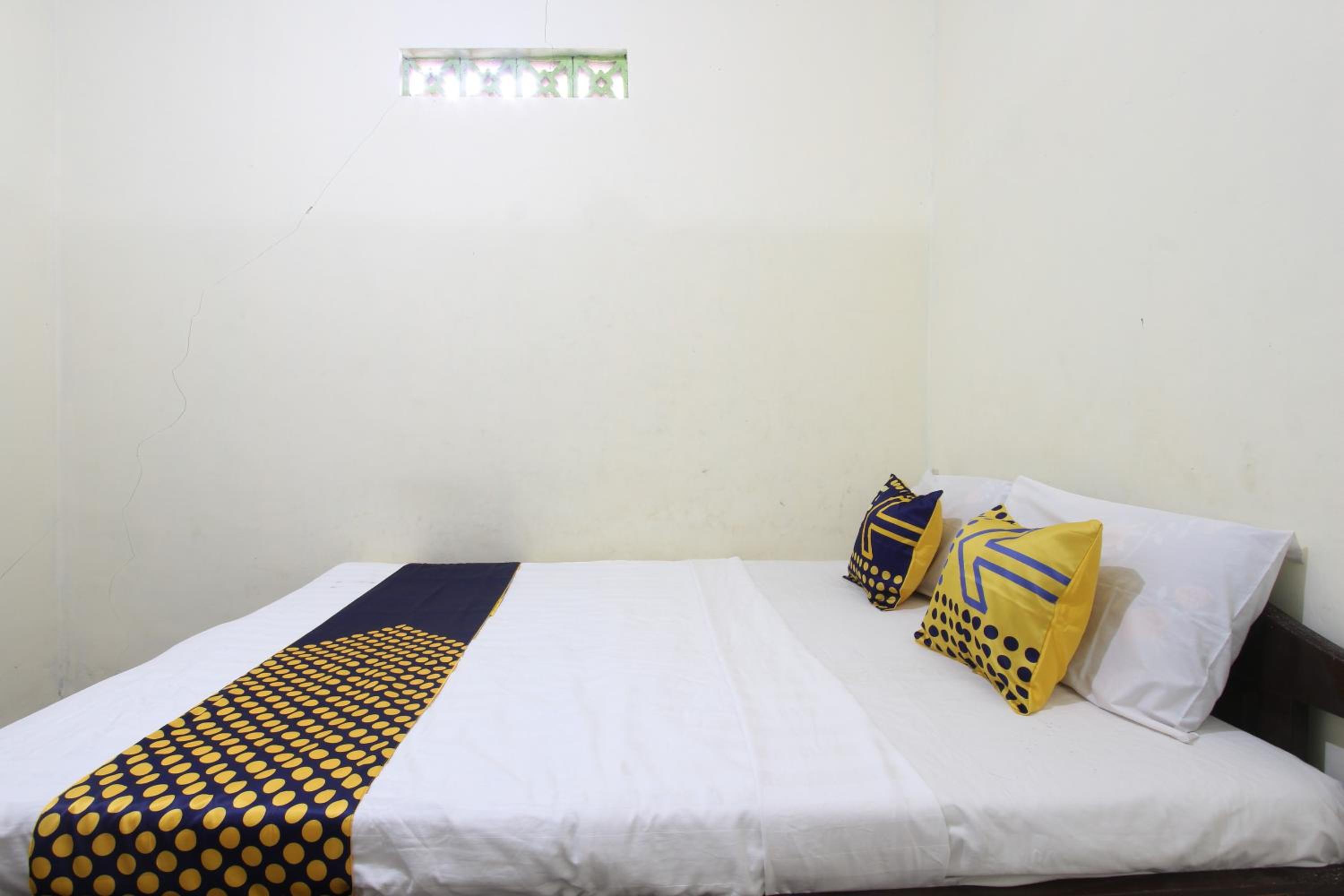 Double Room - Photo 8