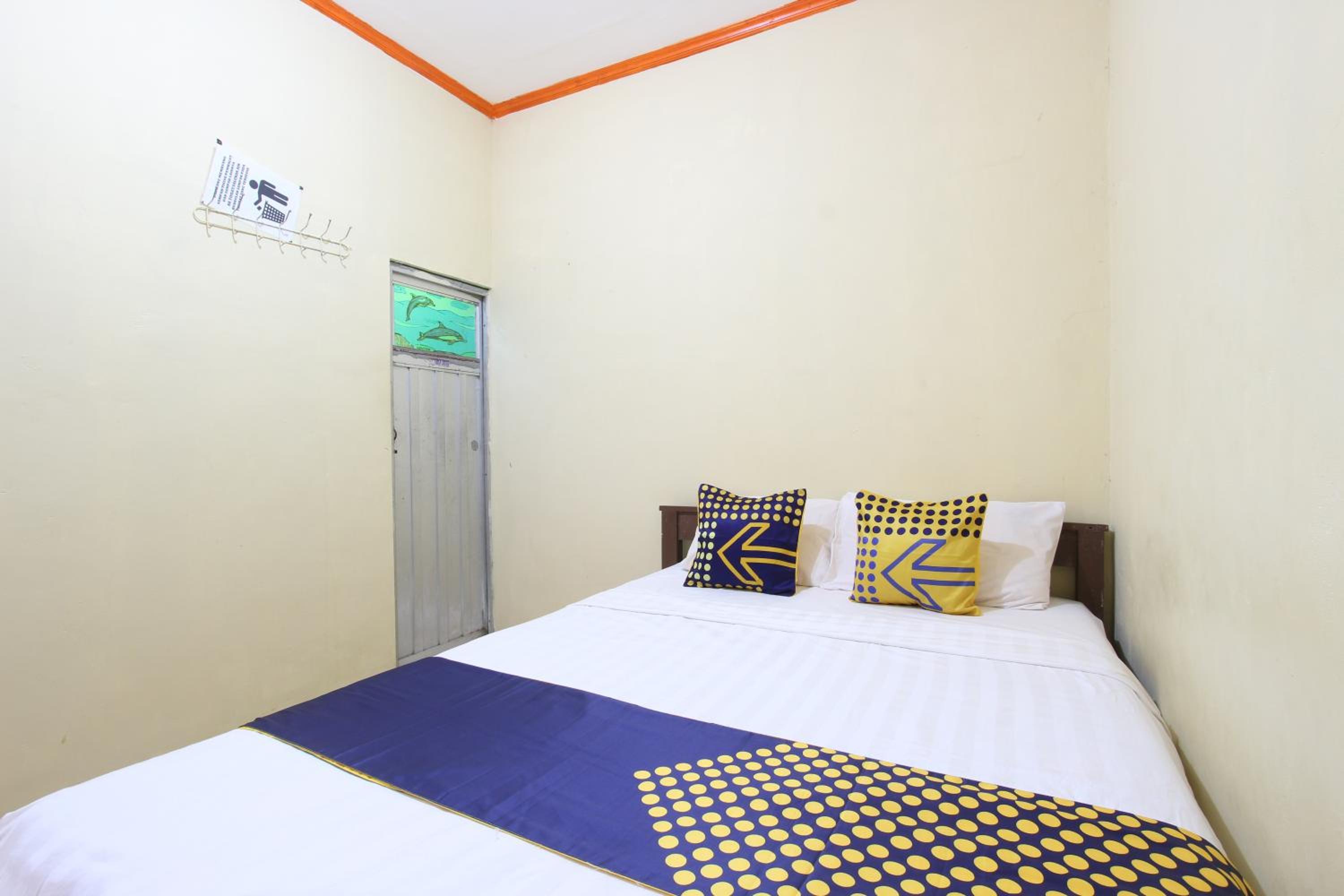Double Room - Photo 6