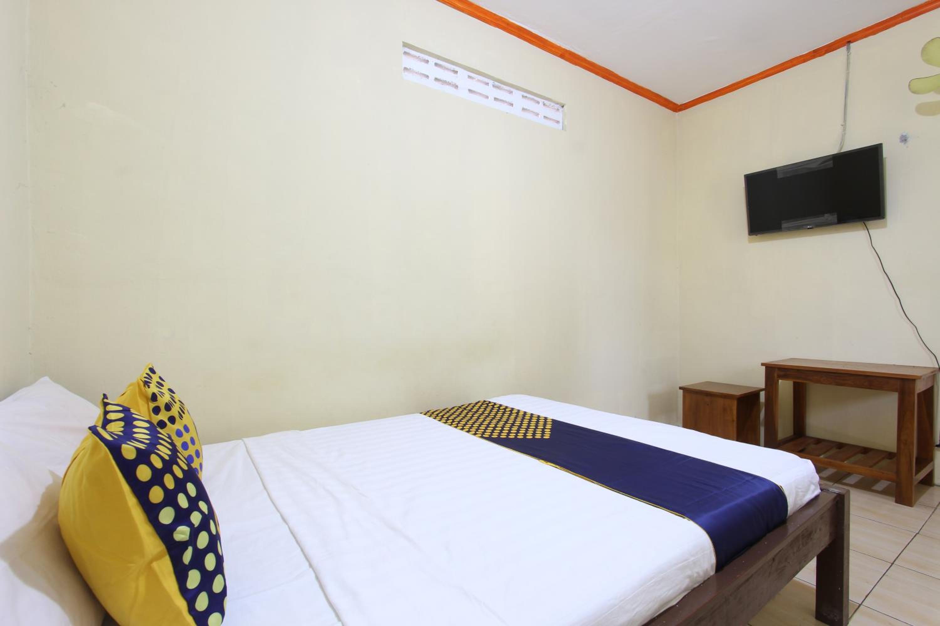 Double Room - Photo 5
