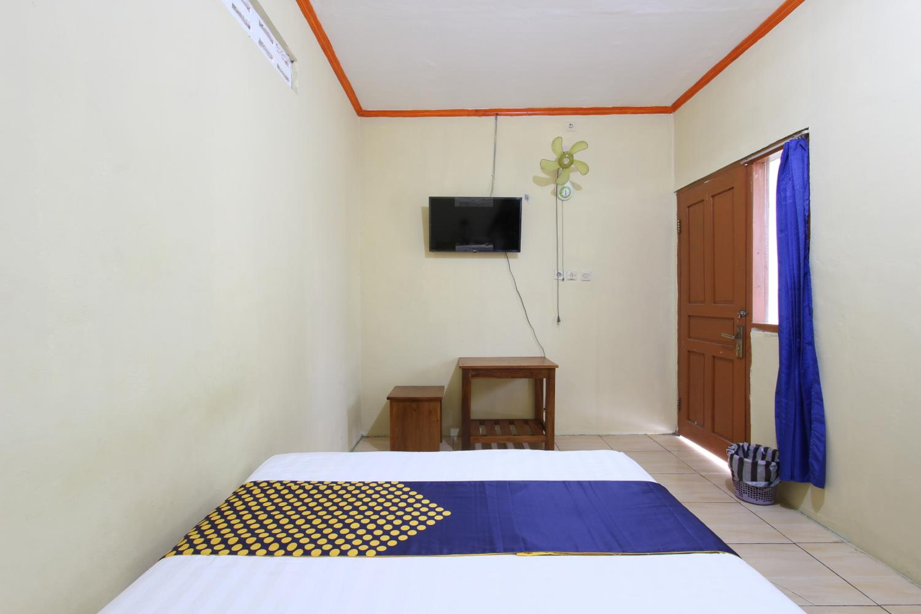 Double Room - Photo 2