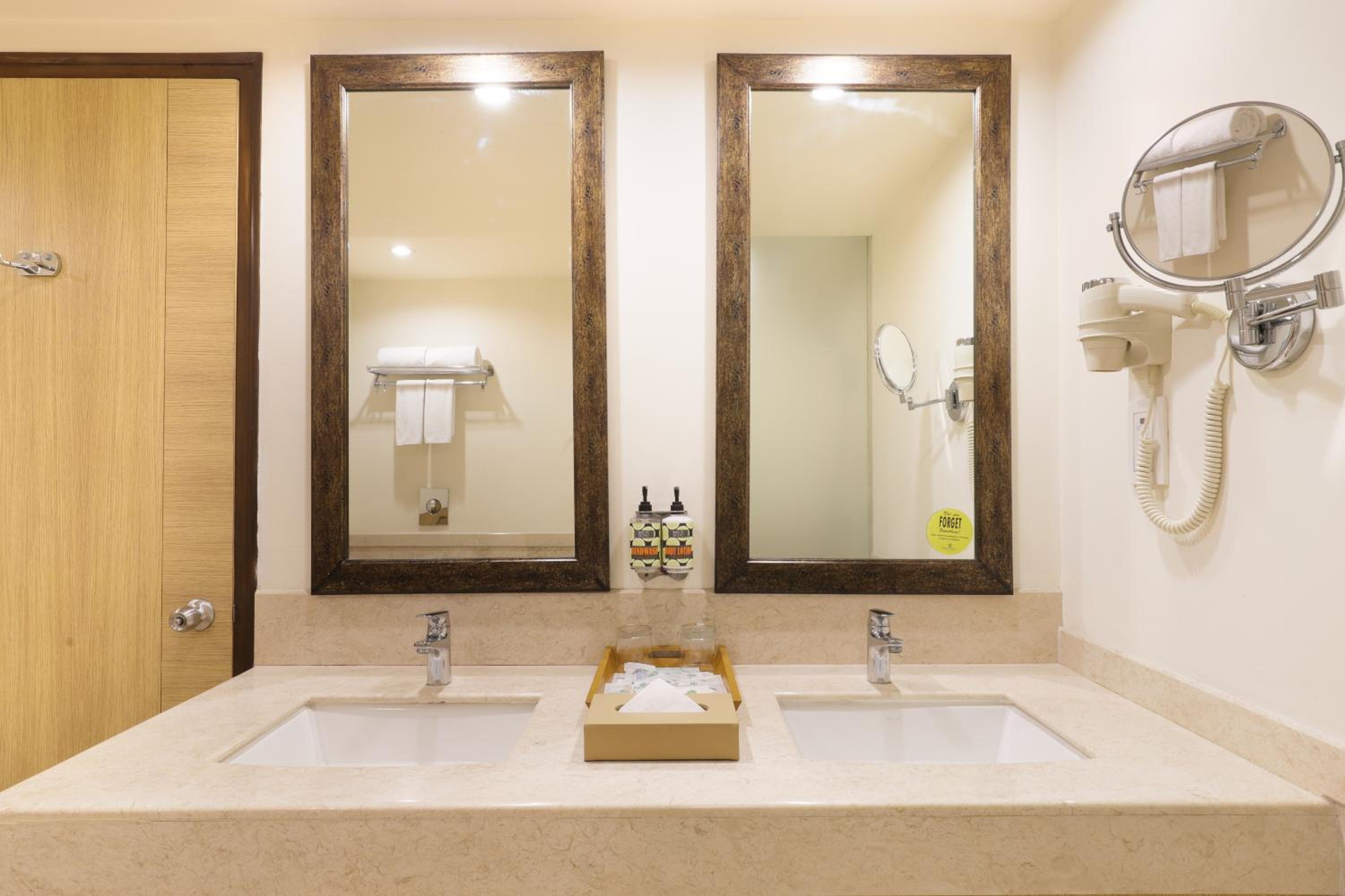 Executive Suite with 10% off on Food & Soft Beverages,20% off on session of Spa and 20% Discount on Laundry service - Photo 5