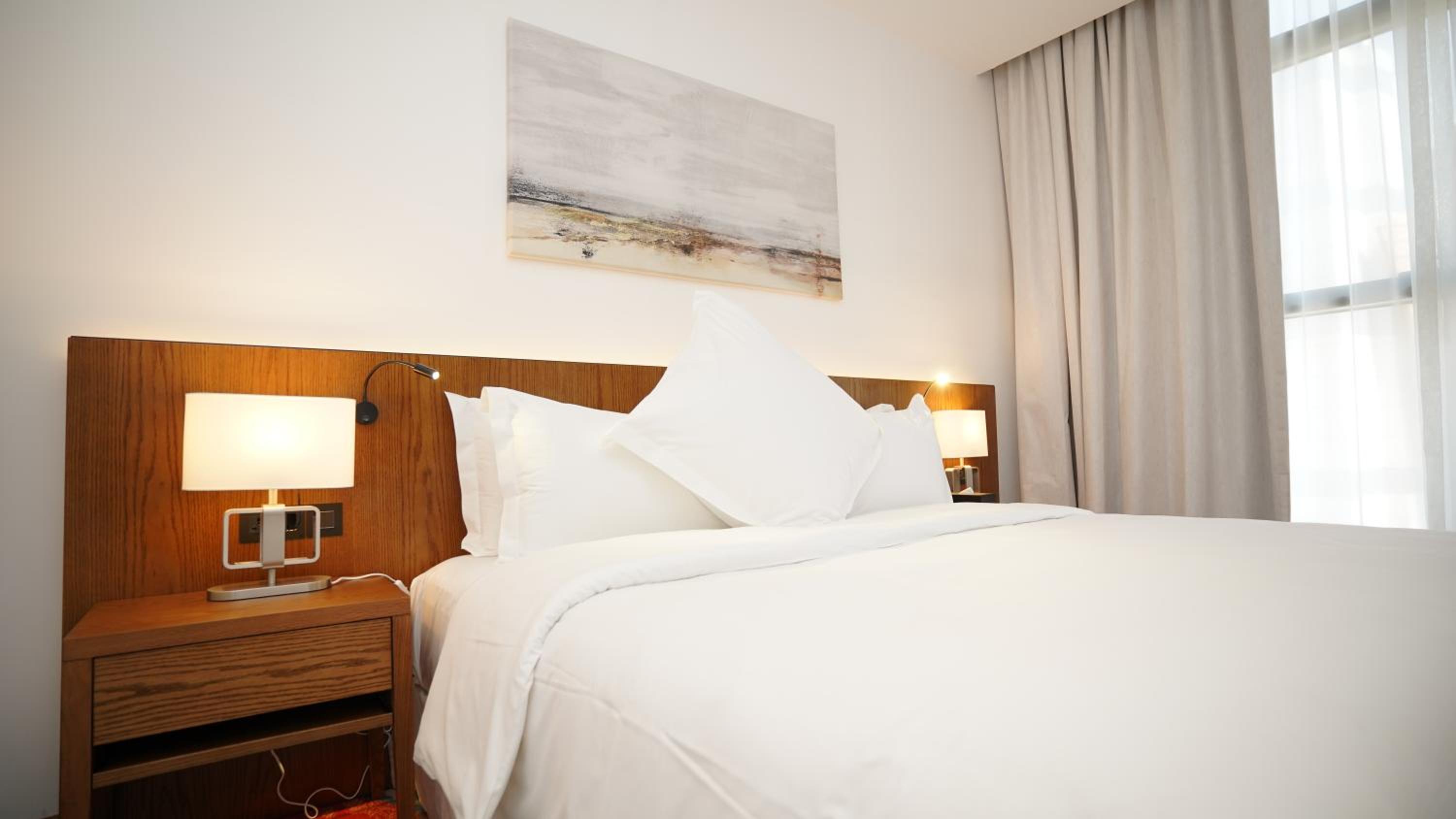 Executive Suite - Photo 13