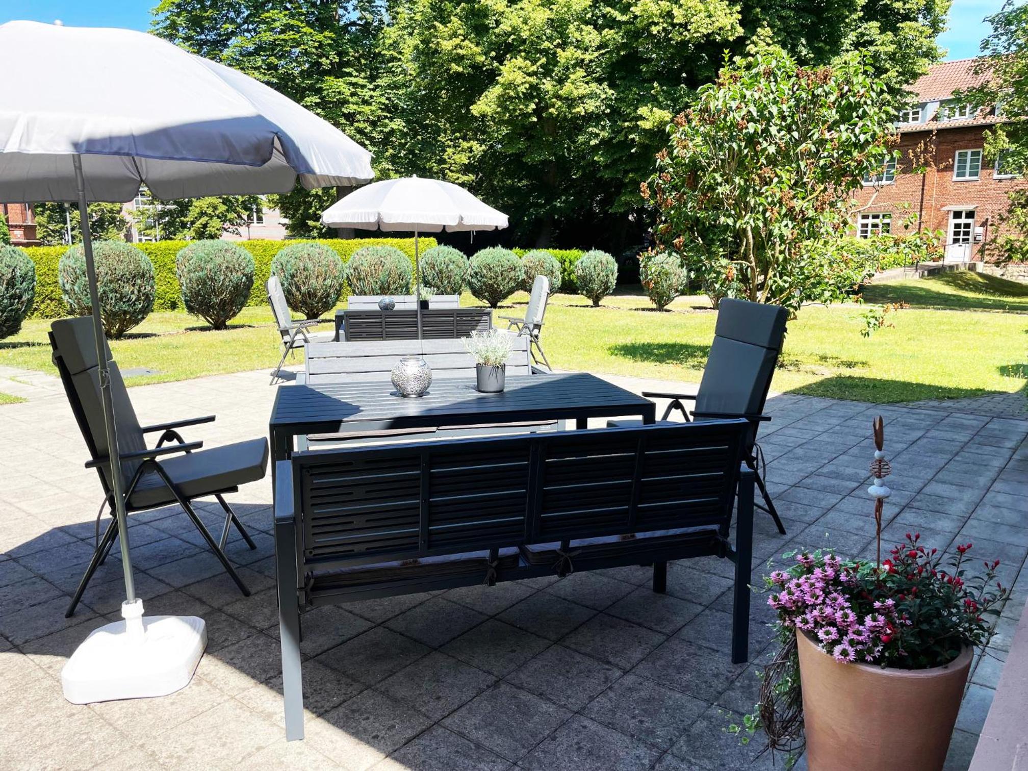 Apartment with Garden View
