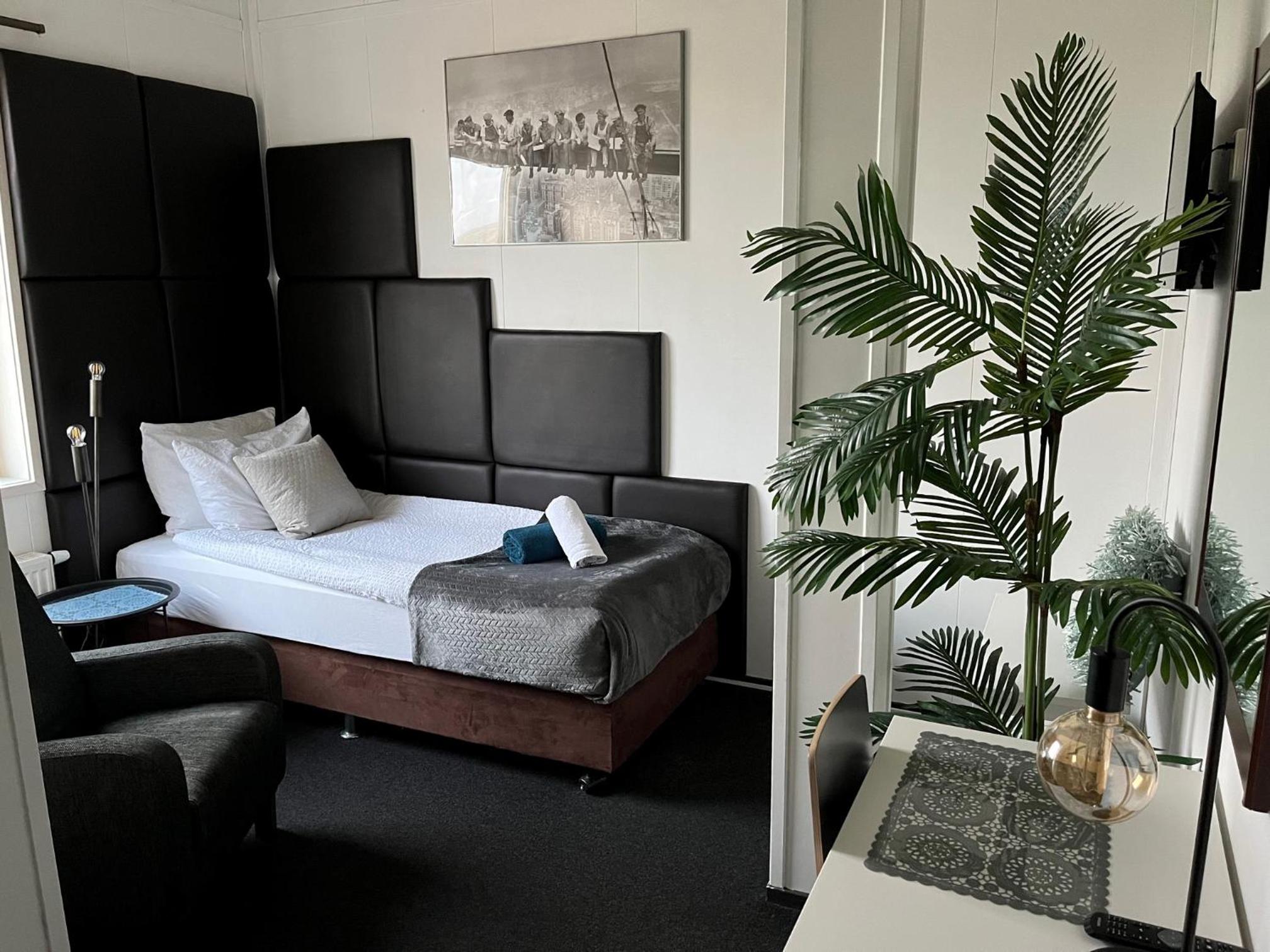 Single Room photo 2