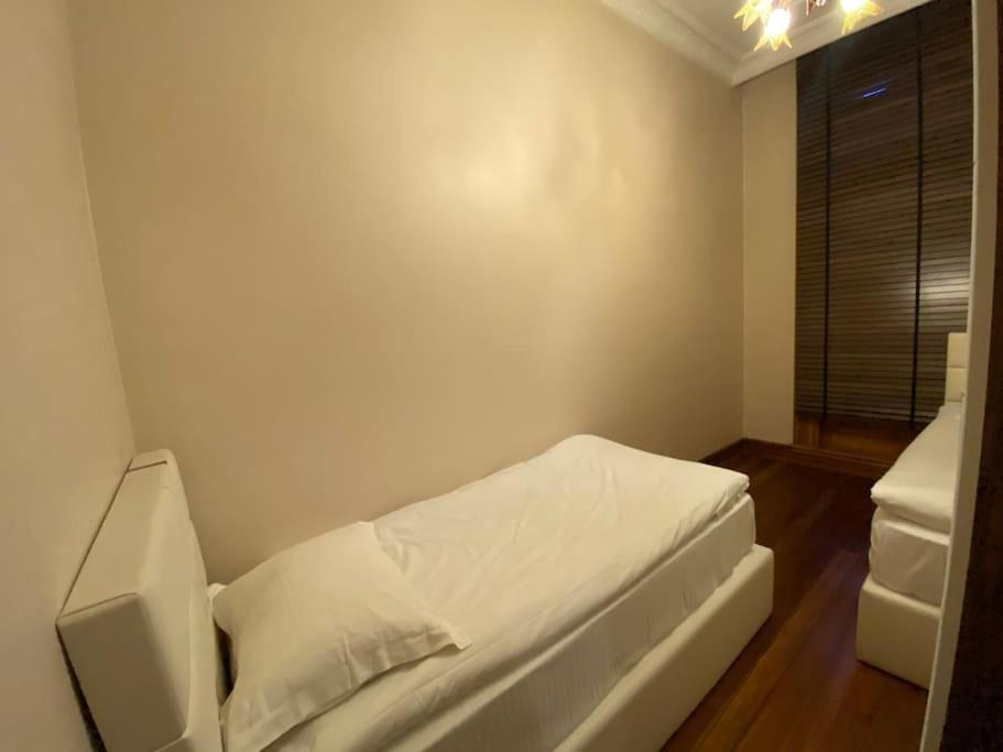 Two-Bedroom Apartment photo 3