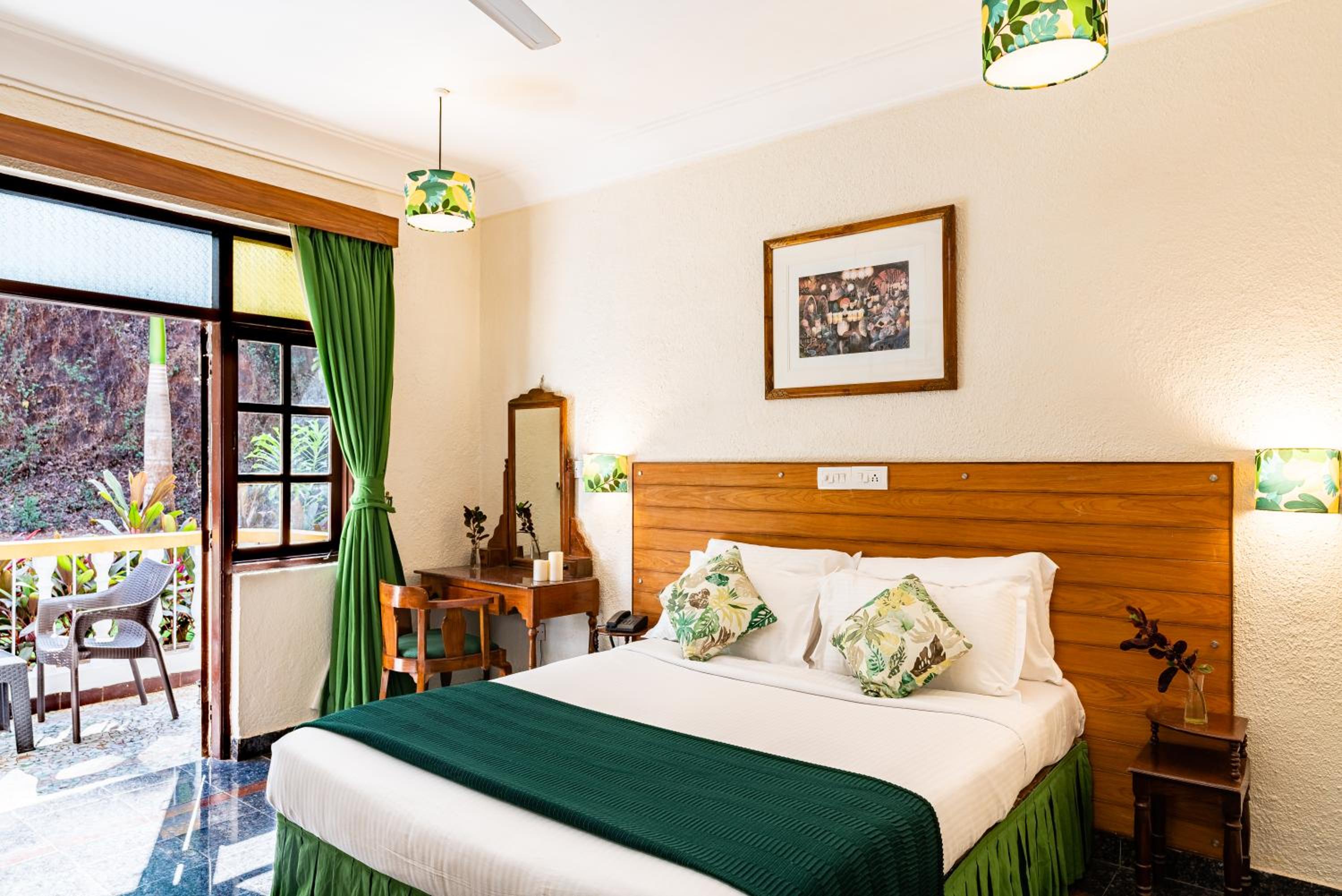 Deluxe Room with Garden View - Photo 5