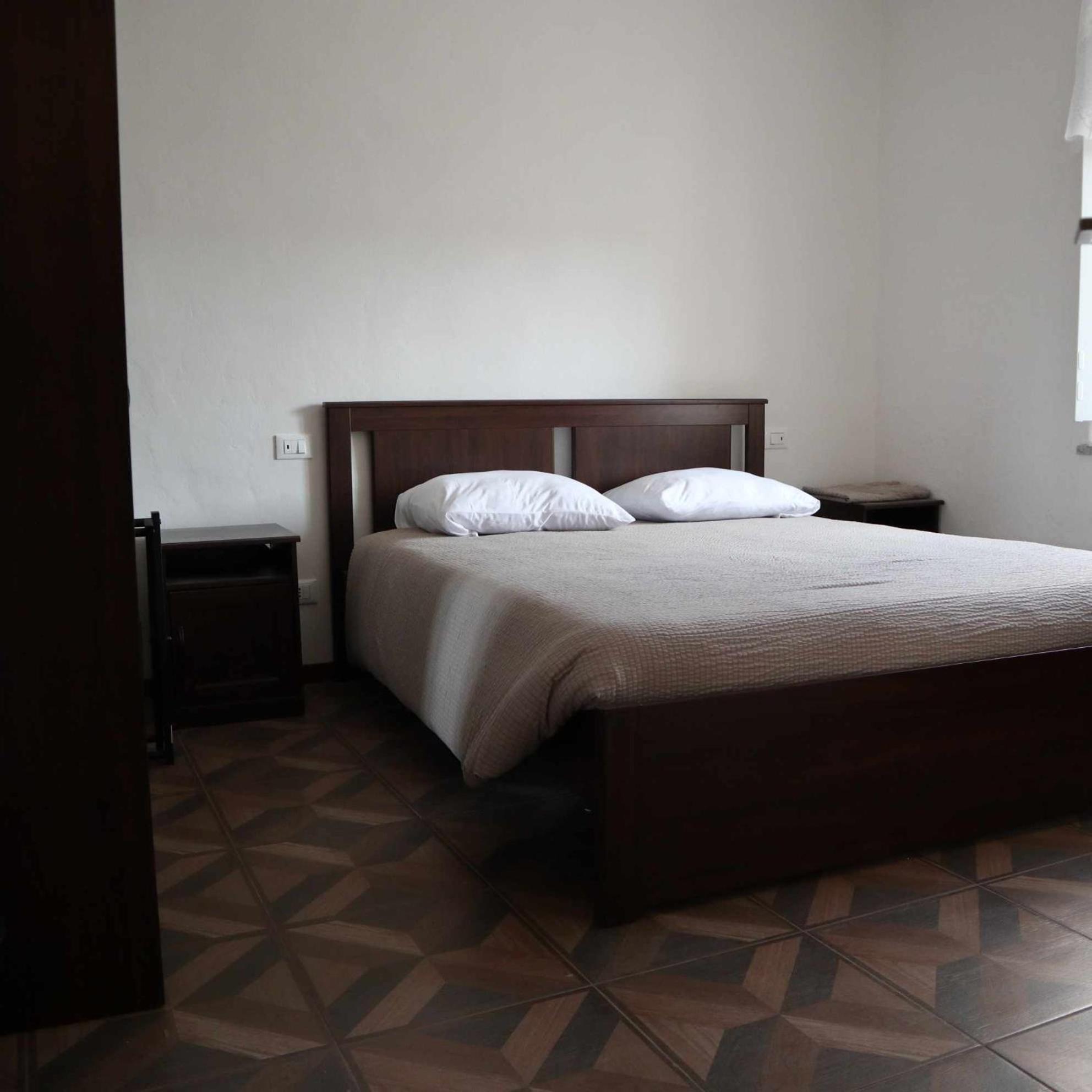 Double Room - Photo 12
