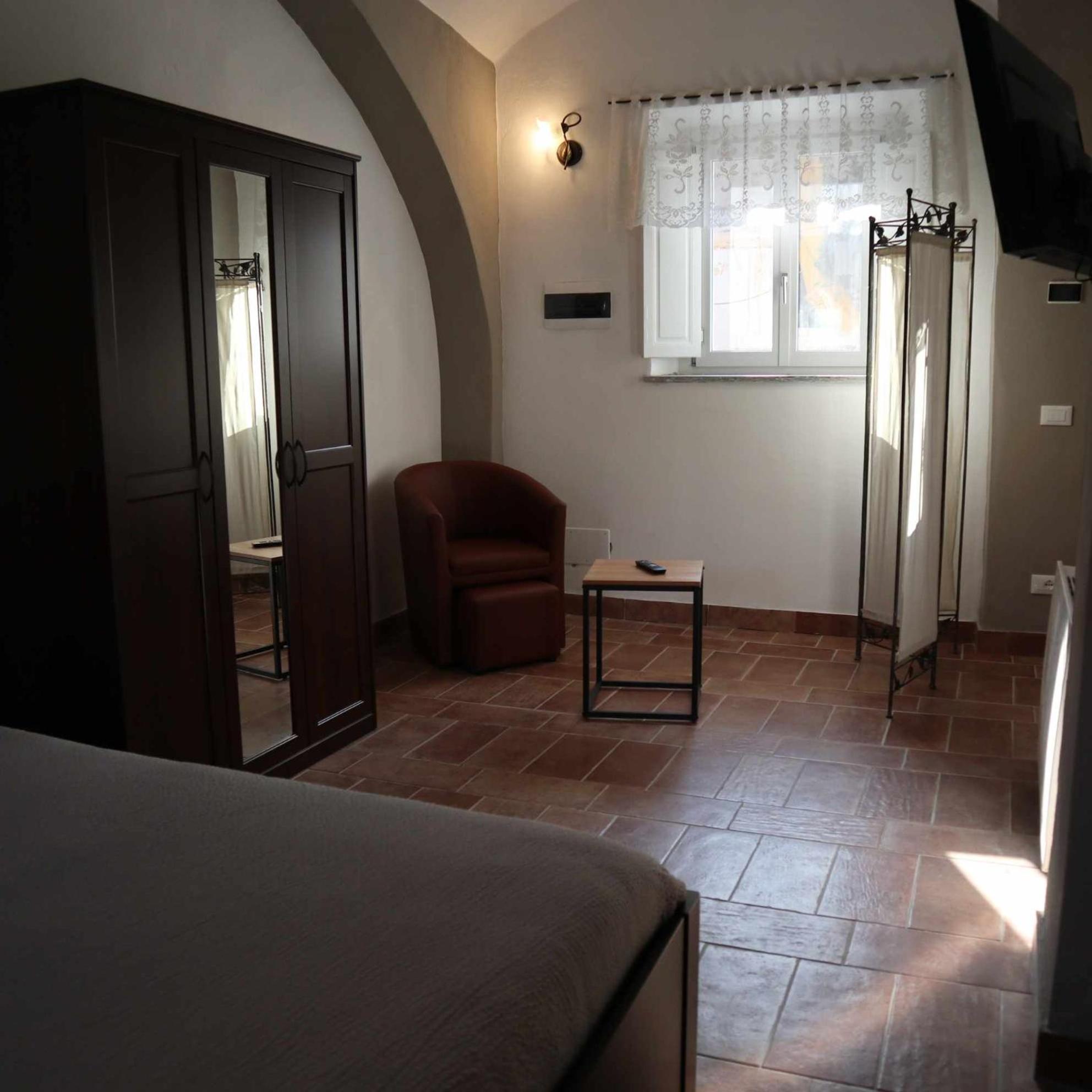 Deluxe Junior Suite - Photo 24