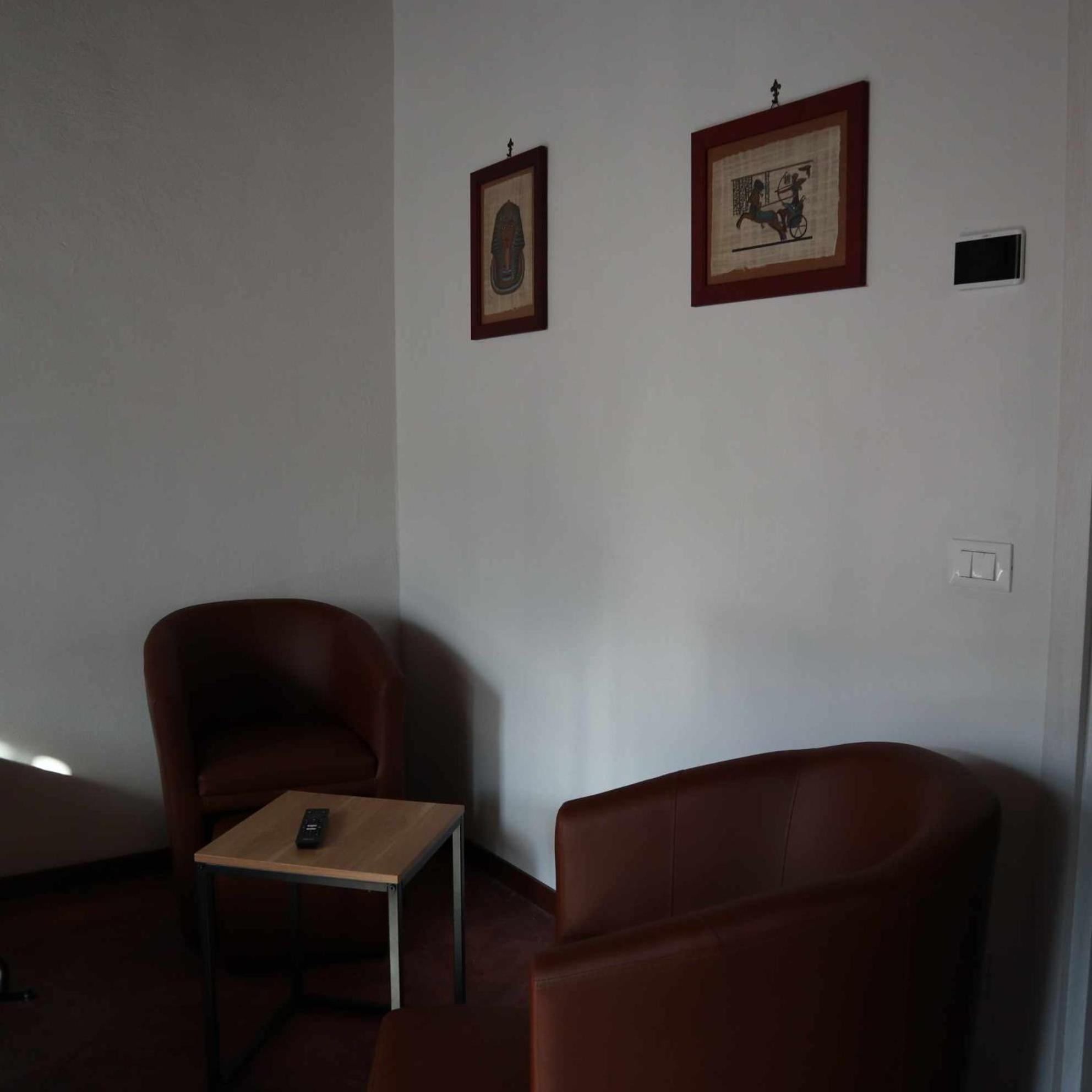 Deluxe Family Room - Photo 7