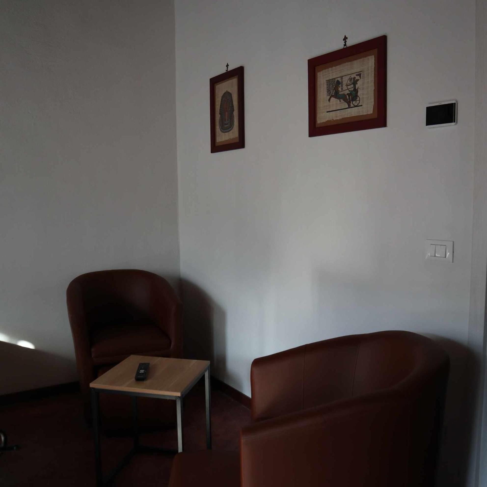 Deluxe Family Room - Photo 14