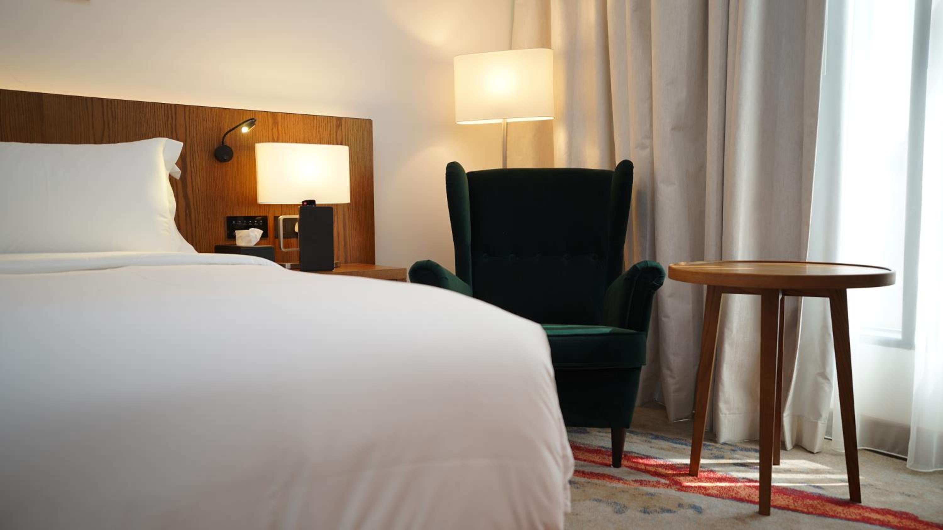 Deluxe Room - Photo 7