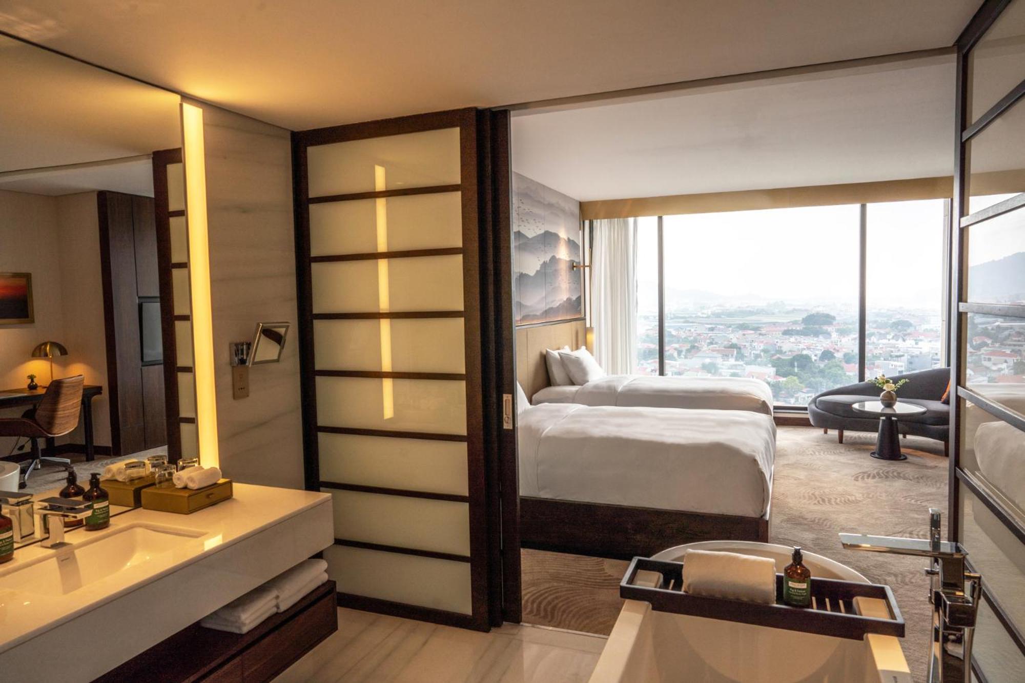 Standard Twin Room - Photo 2