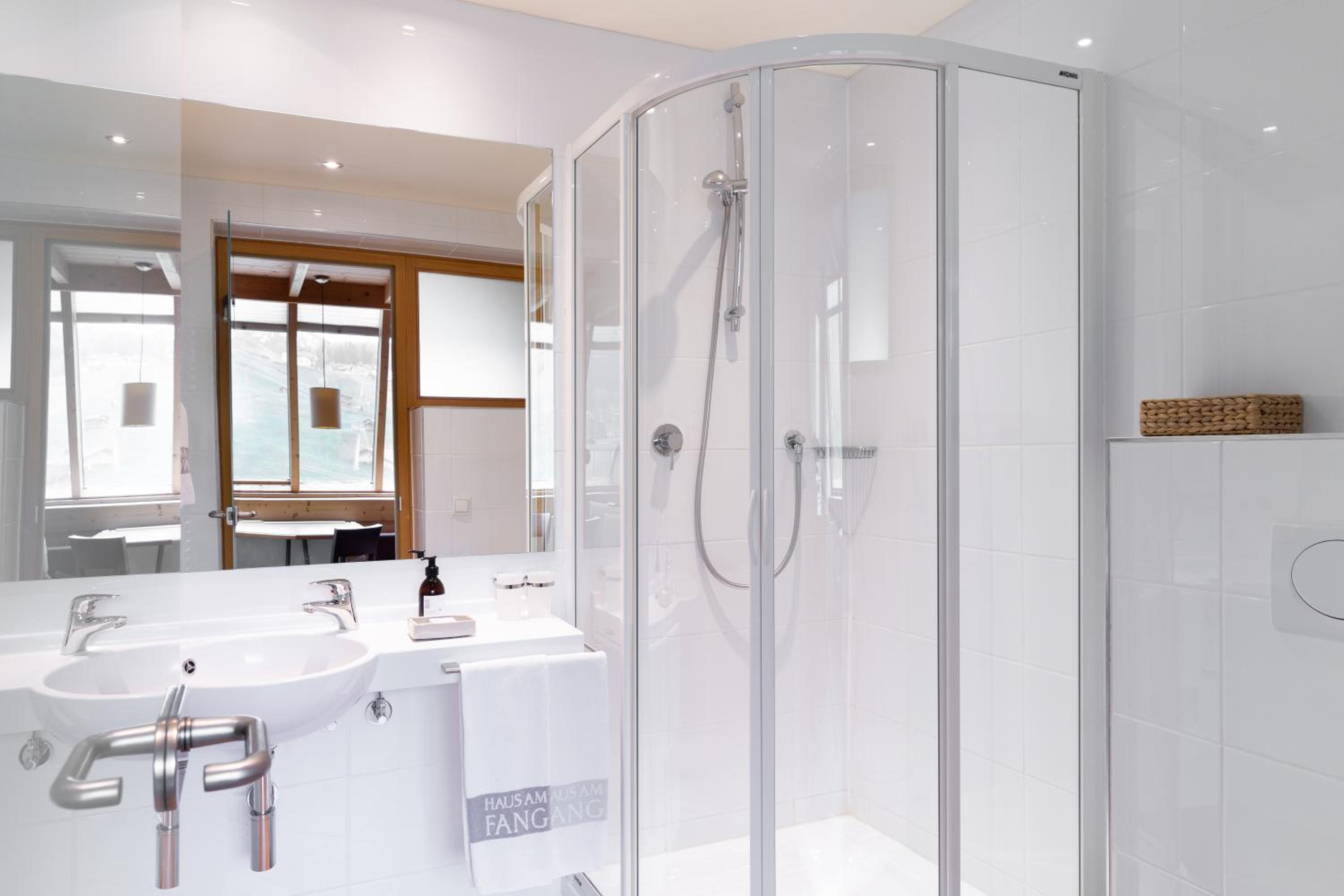 Superior Double or Twin Room with Mountain View photo 3