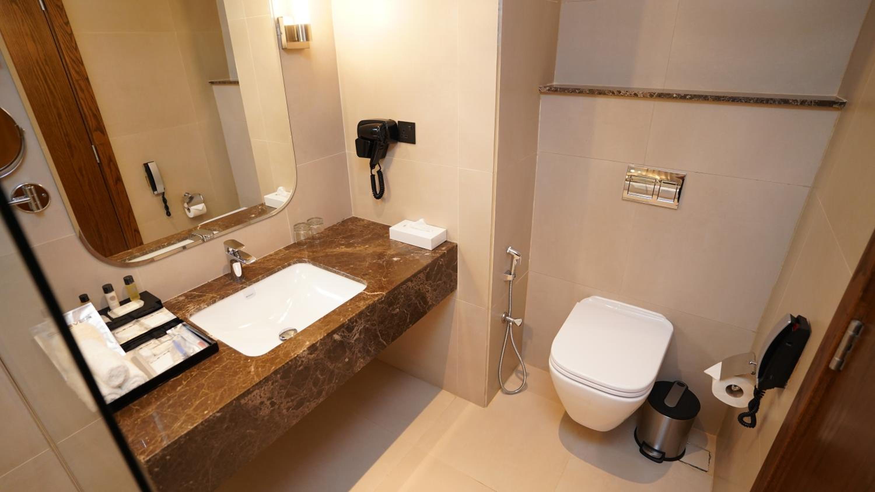 Standard Twin Room - Photo 3