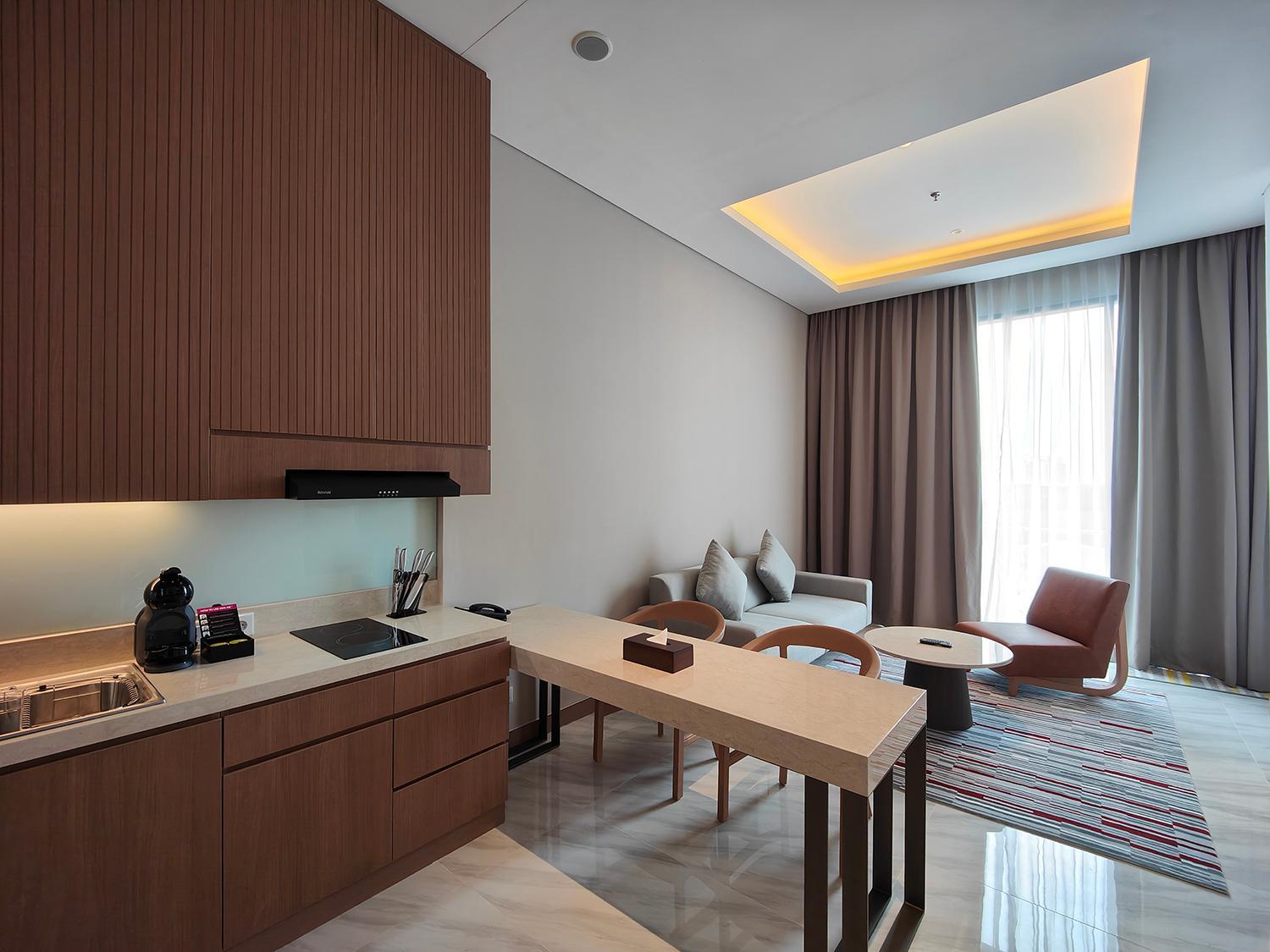 Ambassador One-Bedroom - Photo 2