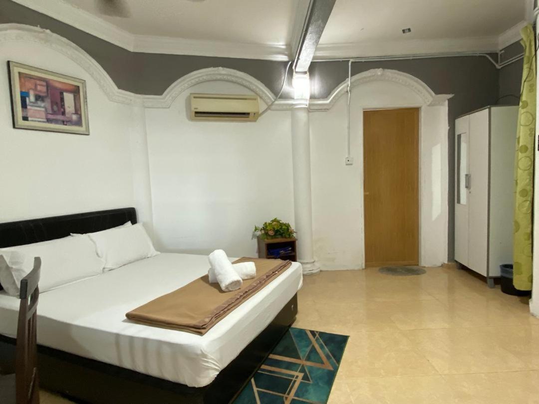 Standard Queen Room - Photo 6