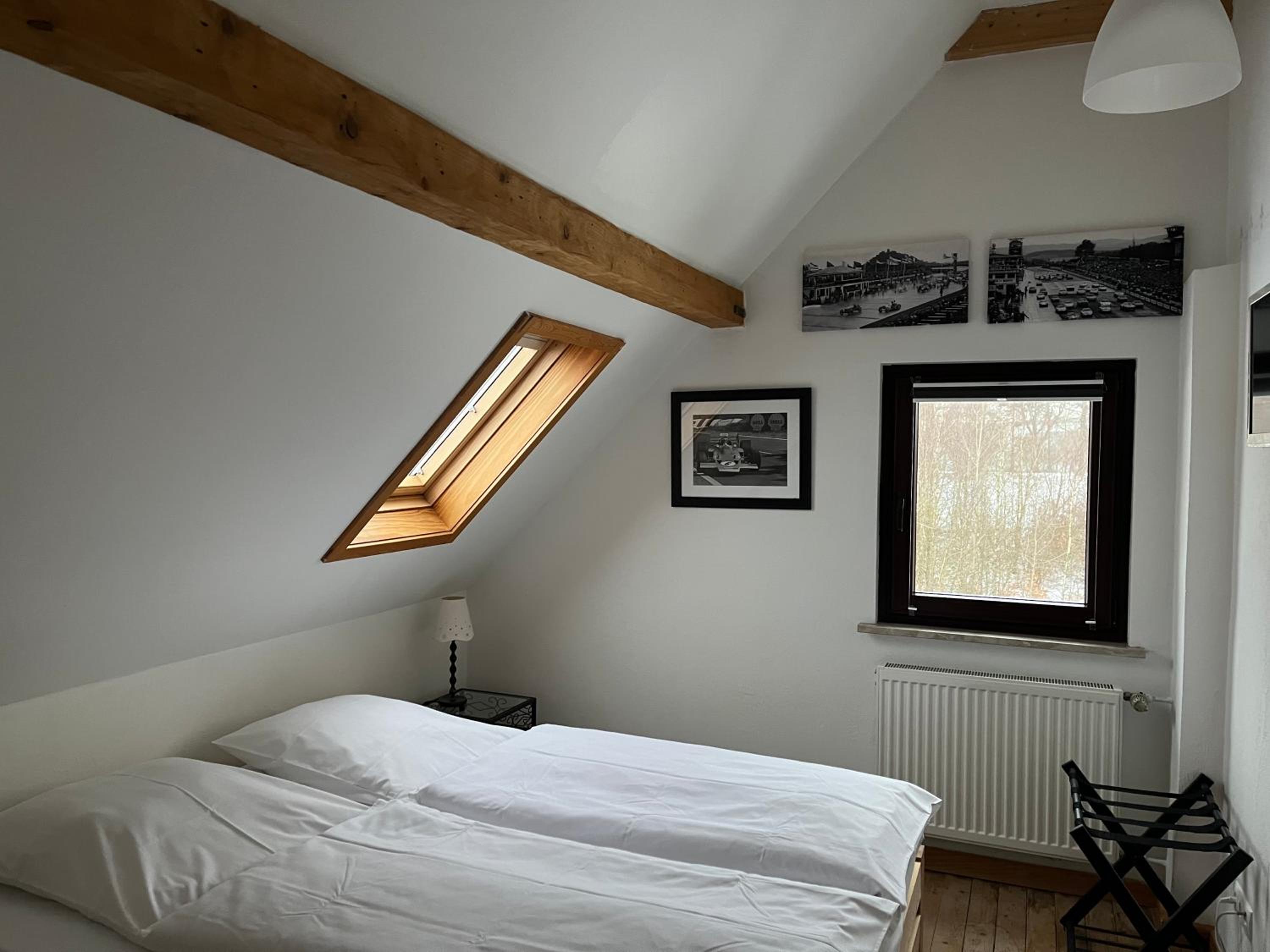 Double or Twin Room with Shared Bathroom photo 2