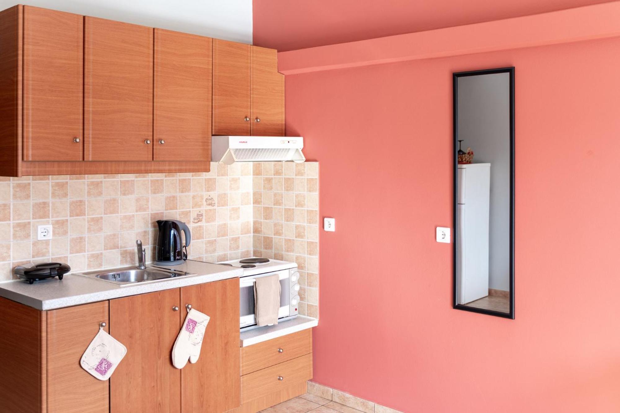 Studio Apartment photo 2