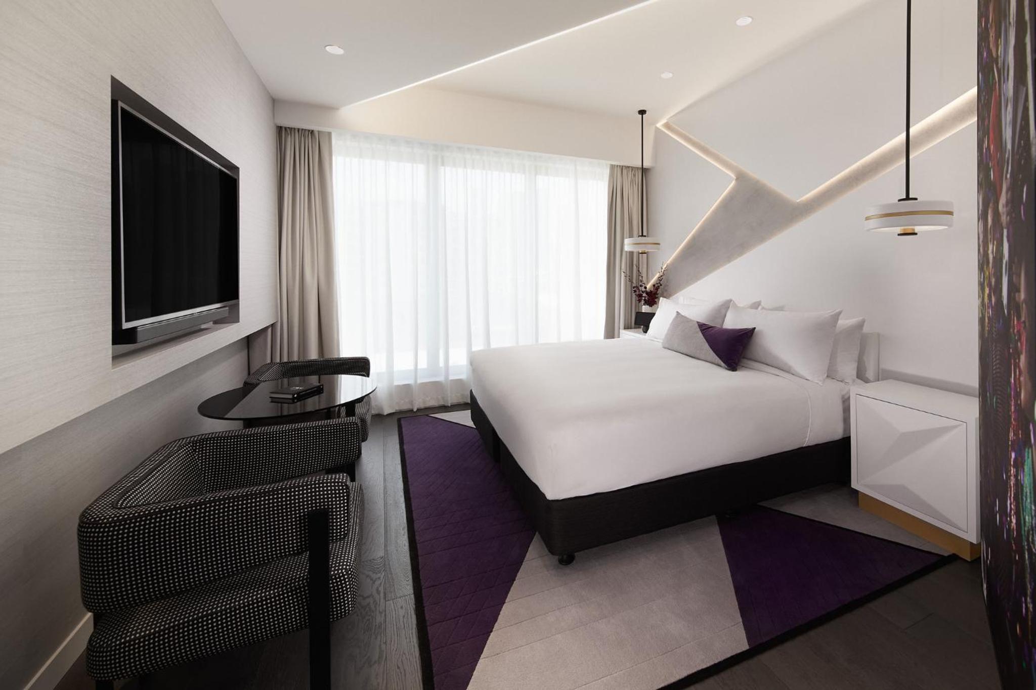 Standard King Room - Photo 6