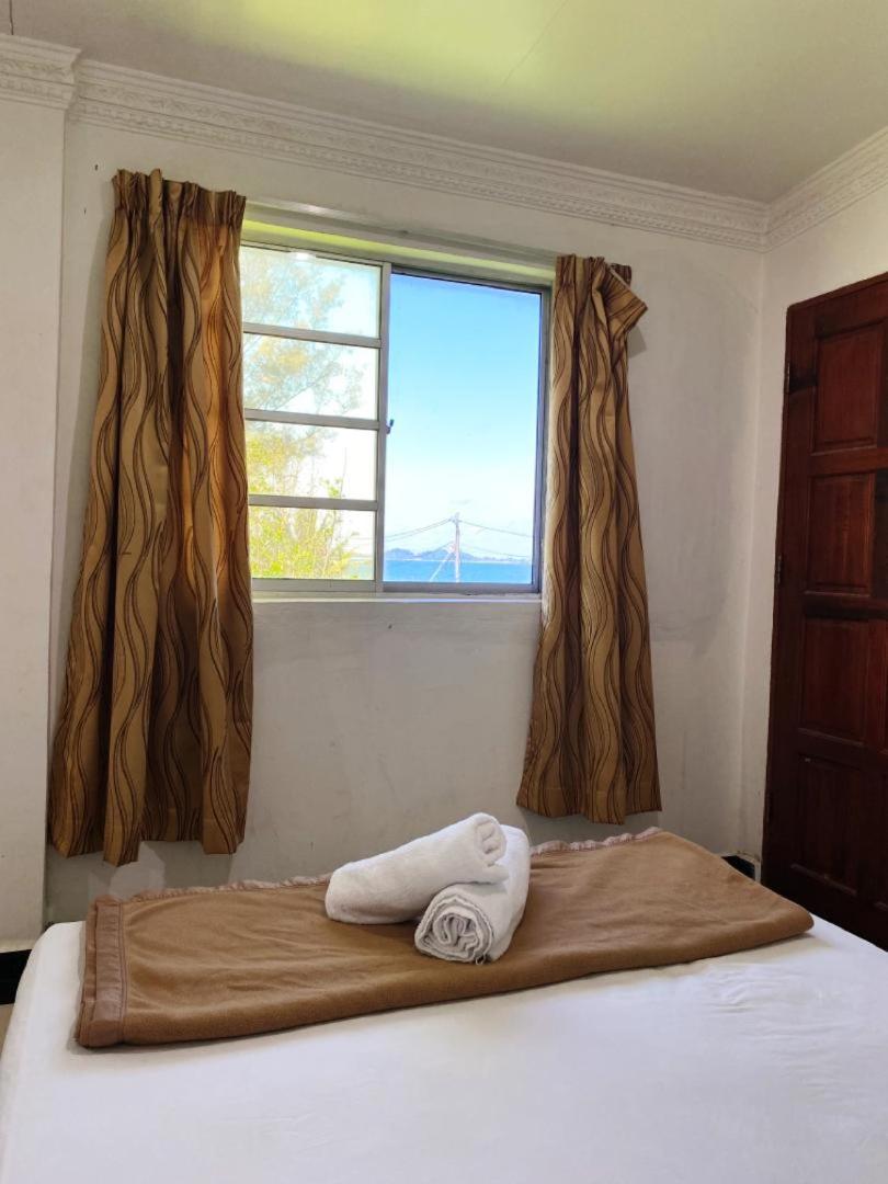 Family Room with Sea View photo 2