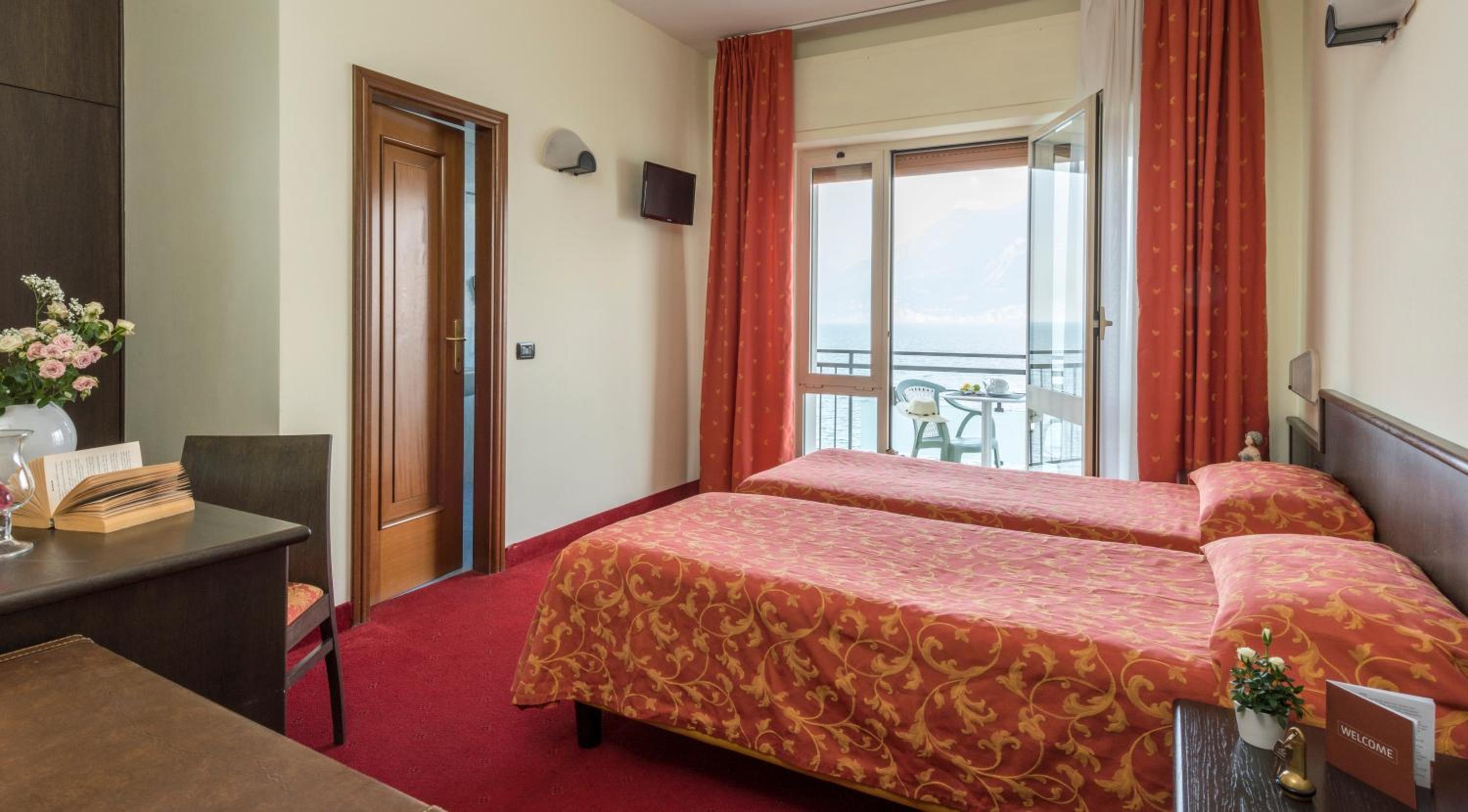 Superior Double or Twin Room - Photo 4