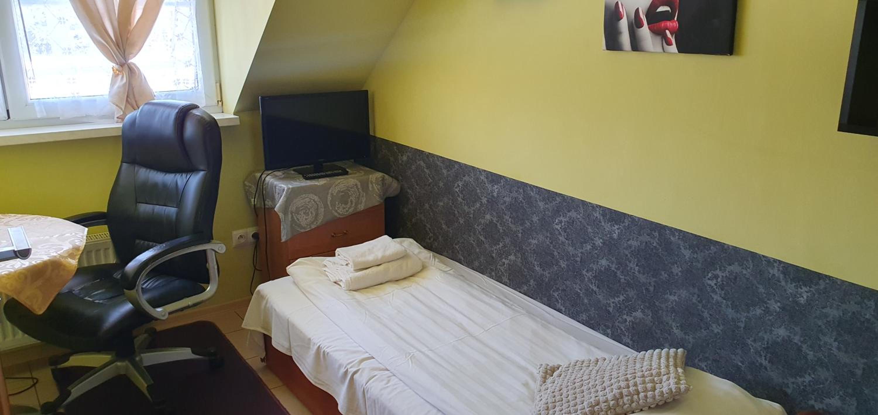 Standard Single Room
