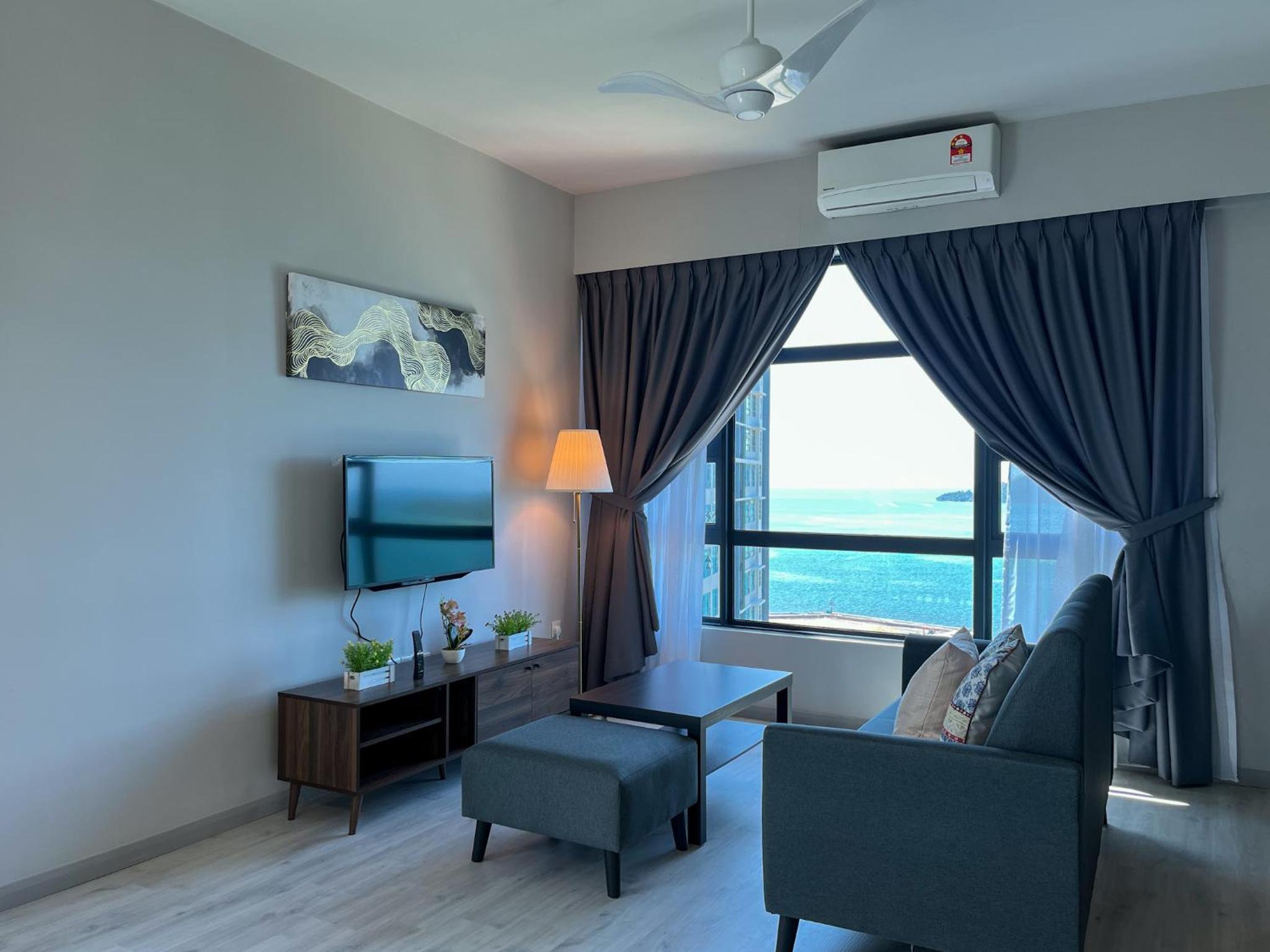 Deluxe Suite with Sea View photo 3